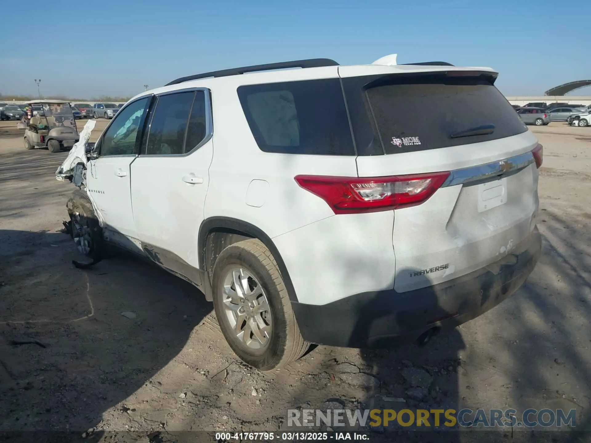 3 Photograph of a damaged car 1GNERGKW4LJ246870 CHEVROLET TRAVERSE 2020