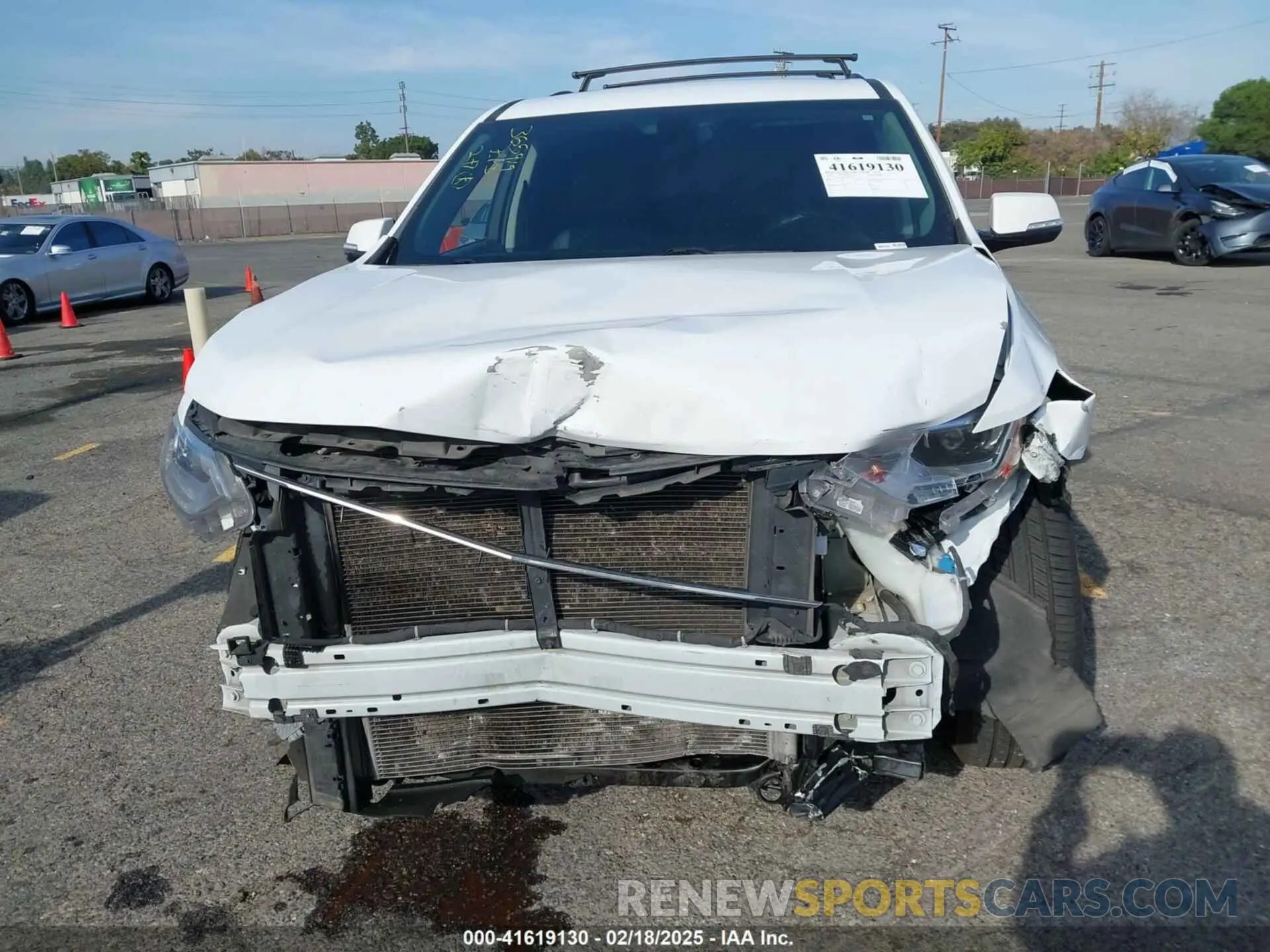 12 Photograph of a damaged car 1GNERGKW5LJ196741 CHEVROLET TRAVERSE 2020
