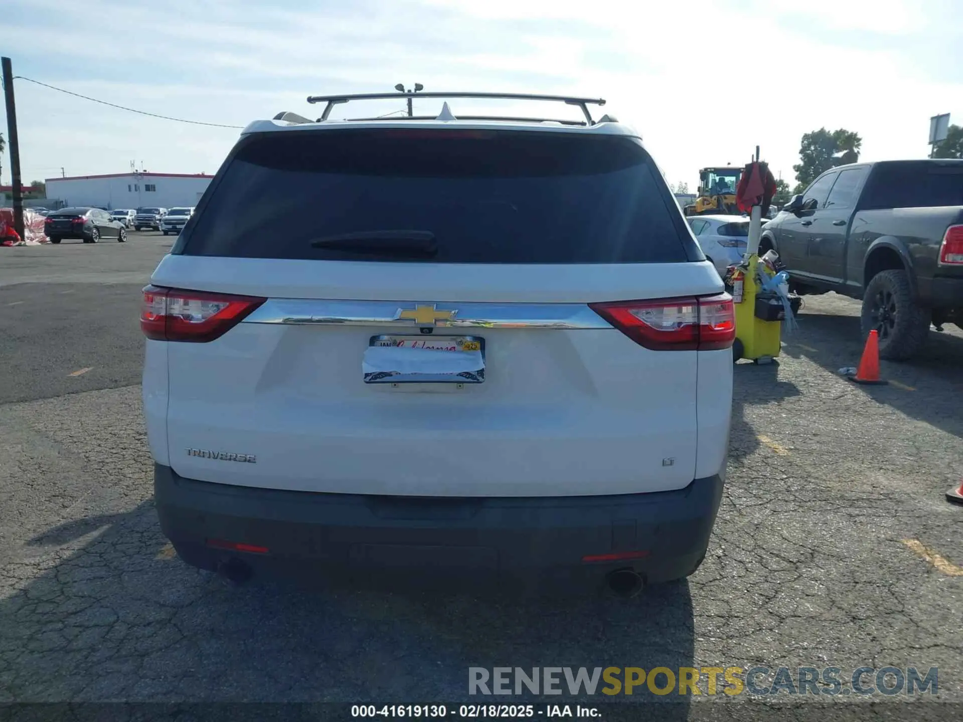 16 Photograph of a damaged car 1GNERGKW5LJ196741 CHEVROLET TRAVERSE 2020