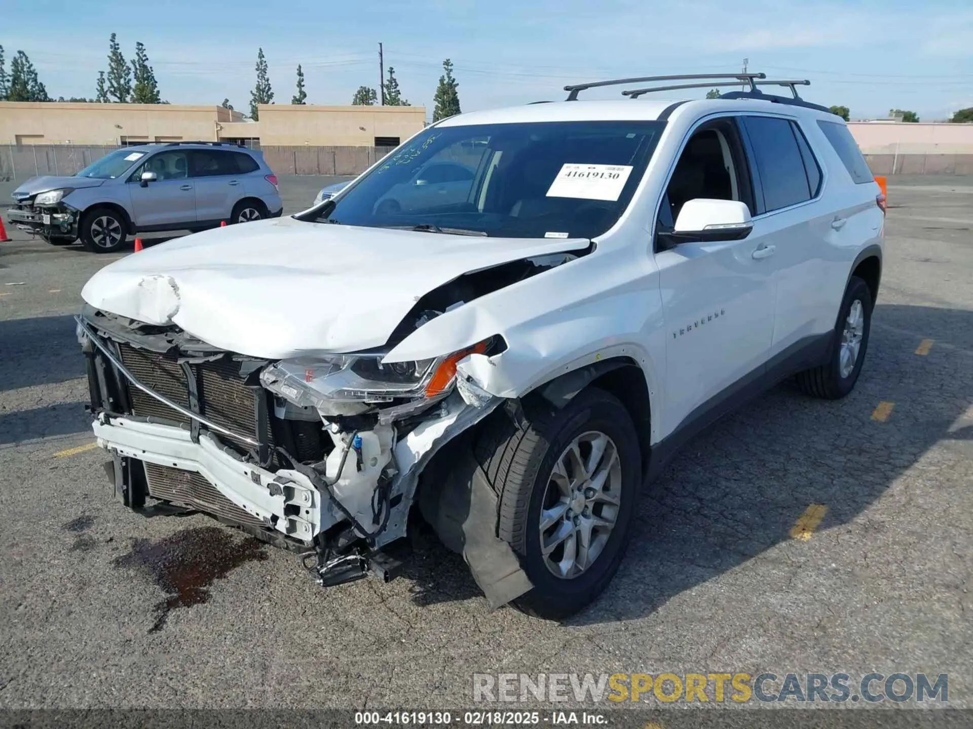 2 Photograph of a damaged car 1GNERGKW5LJ196741 CHEVROLET TRAVERSE 2020