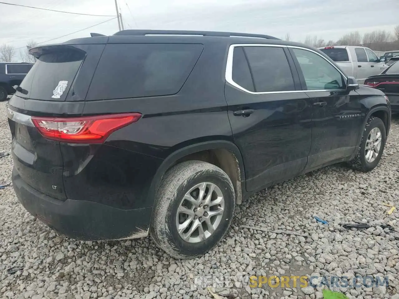 3 Photograph of a damaged car 1GNERGKW5LJ221492 CHEVROLET TRAVERSE 2020
