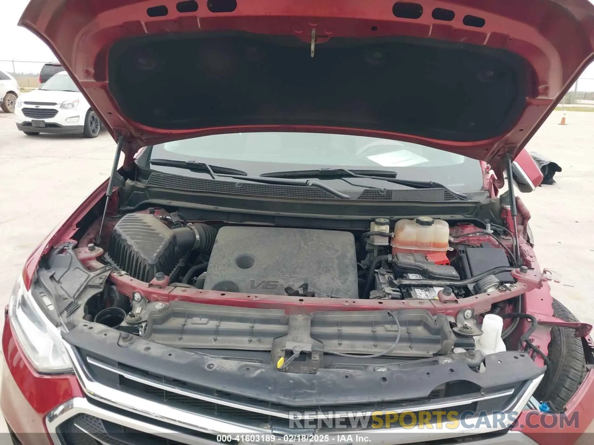 10 Photograph of a damaged car 1GNERGKW5LJ263631 CHEVROLET TRAVERSE 2020