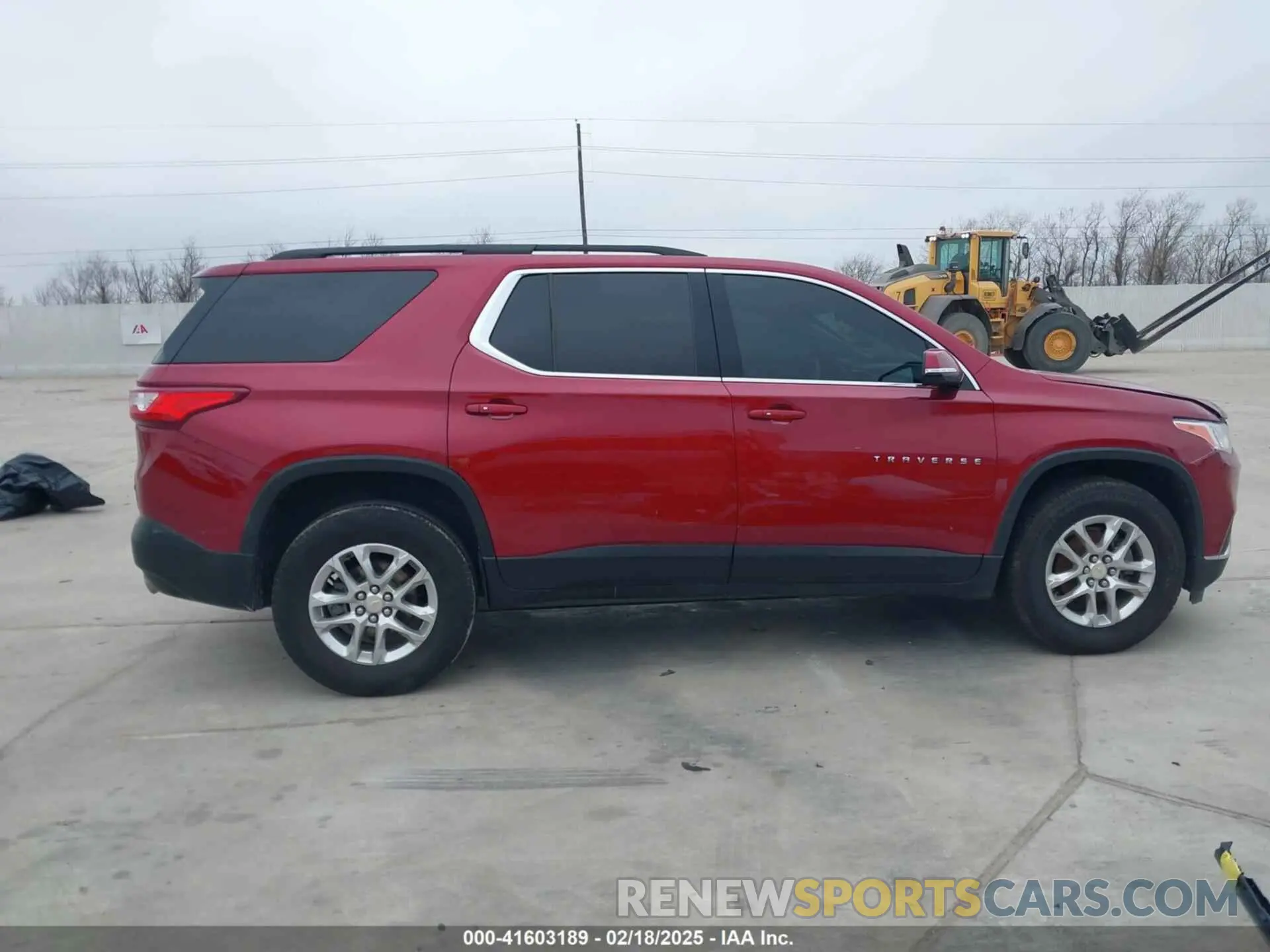 13 Photograph of a damaged car 1GNERGKW5LJ263631 CHEVROLET TRAVERSE 2020