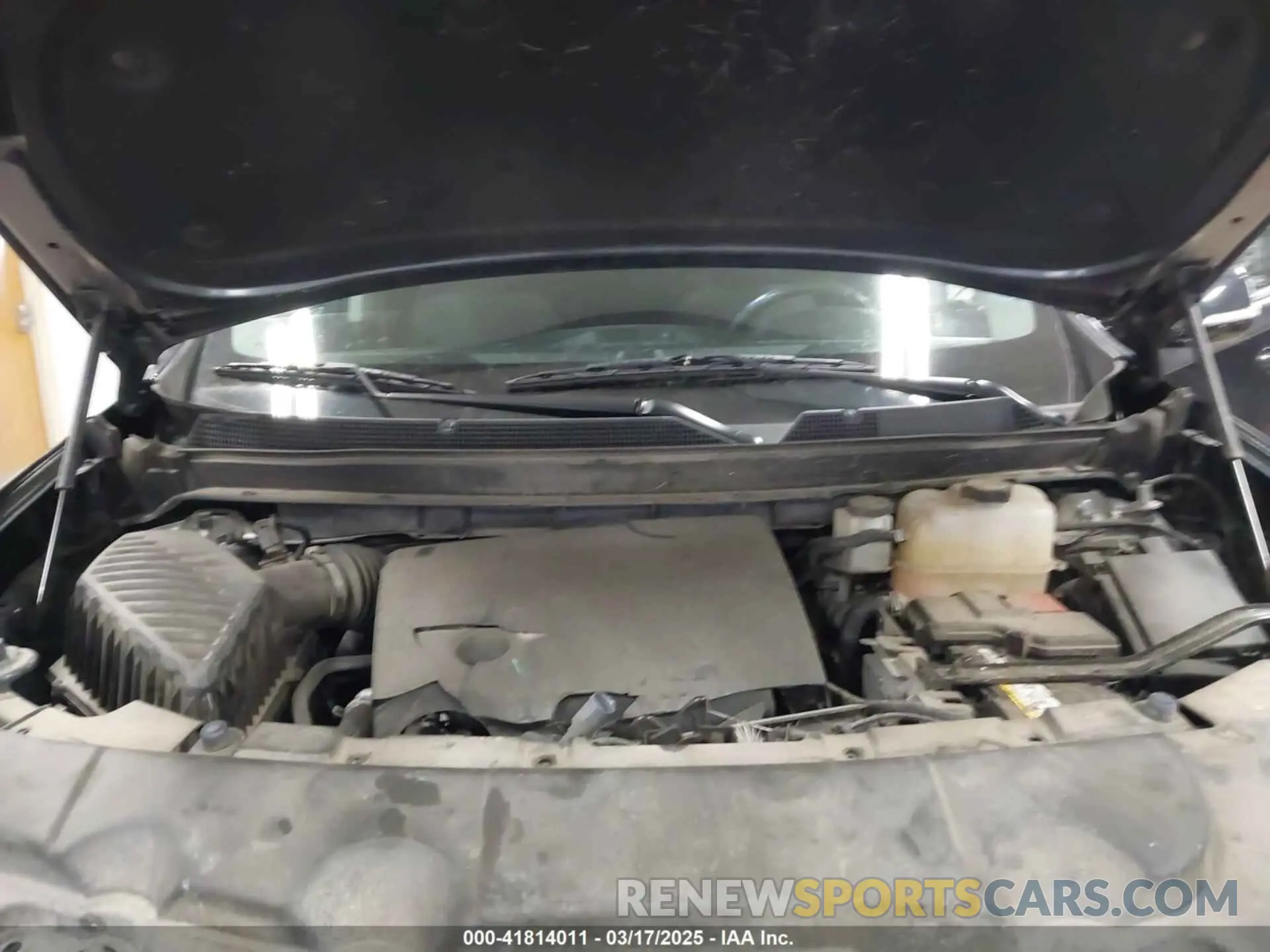 10 Photograph of a damaged car 1GNERGKW6LJ241878 CHEVROLET TRAVERSE 2020