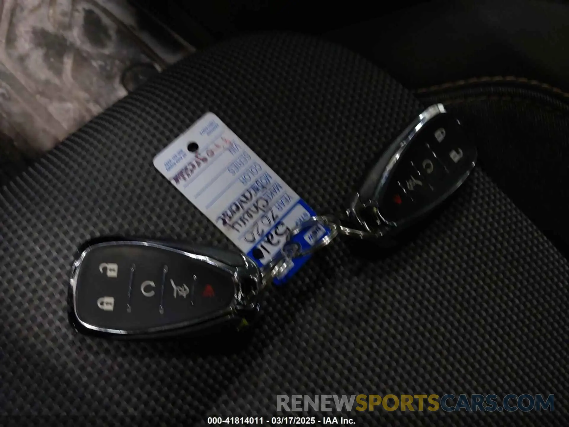 11 Photograph of a damaged car 1GNERGKW6LJ241878 CHEVROLET TRAVERSE 2020