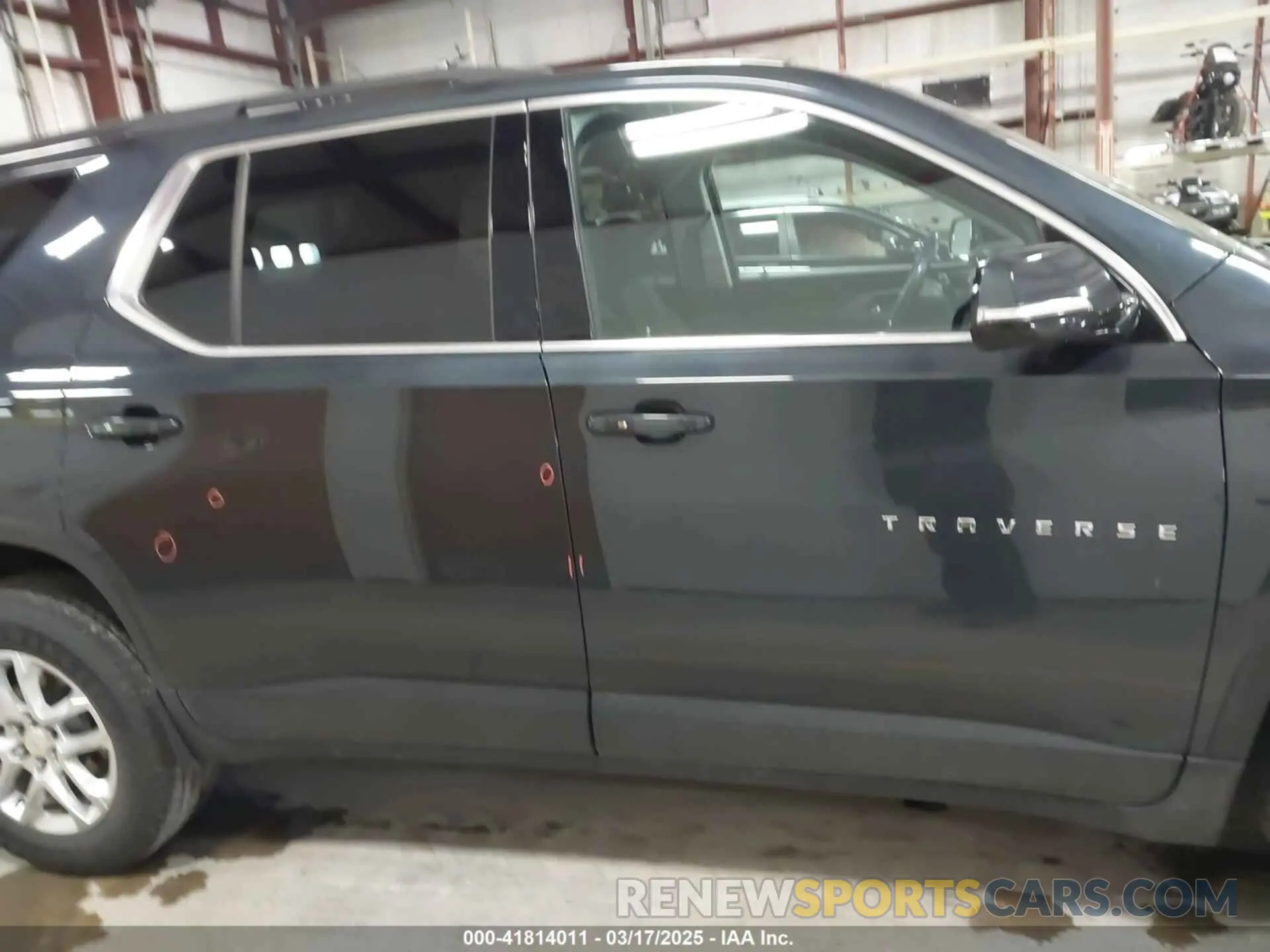 13 Photograph of a damaged car 1GNERGKW6LJ241878 CHEVROLET TRAVERSE 2020