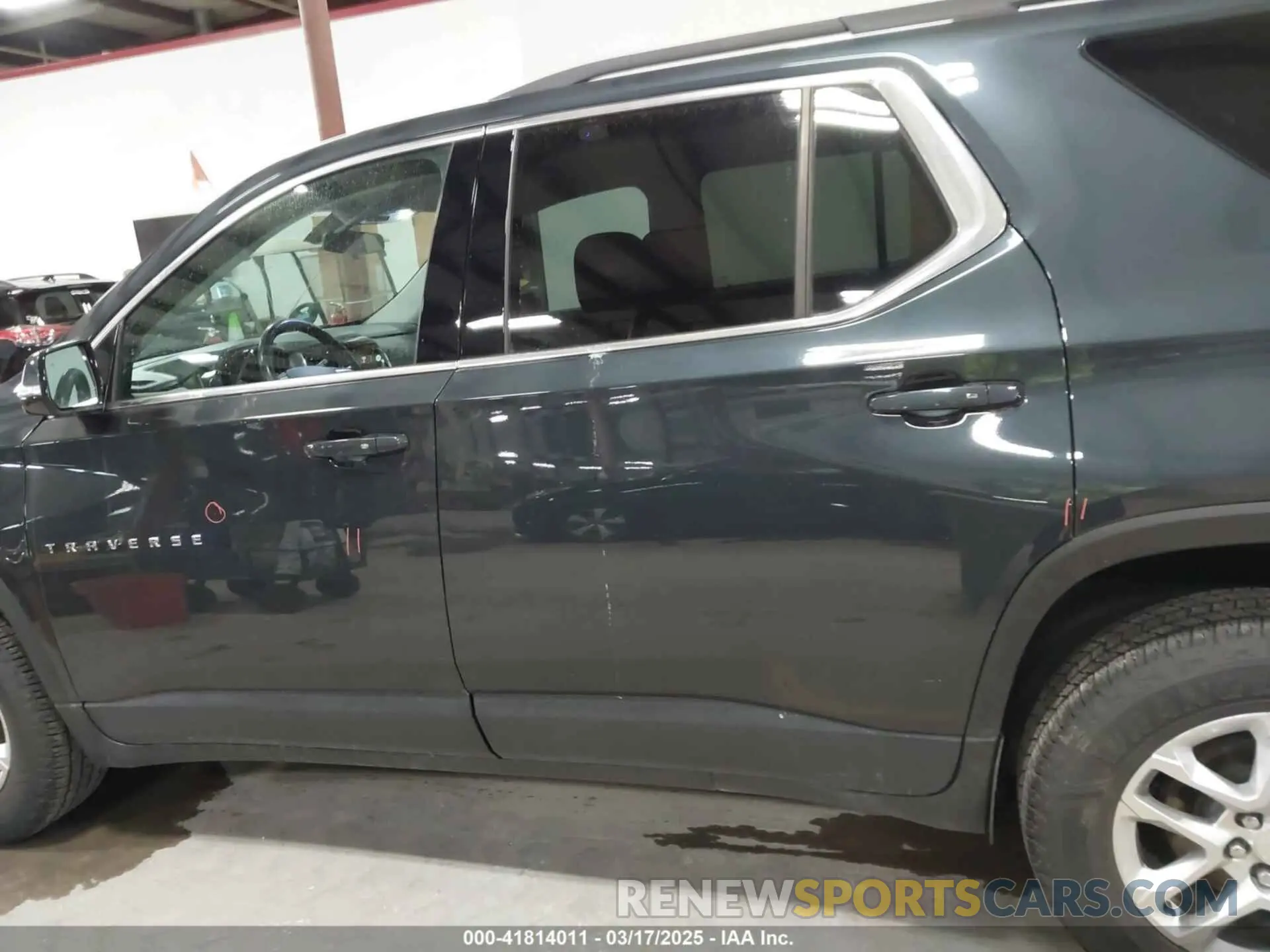 14 Photograph of a damaged car 1GNERGKW6LJ241878 CHEVROLET TRAVERSE 2020