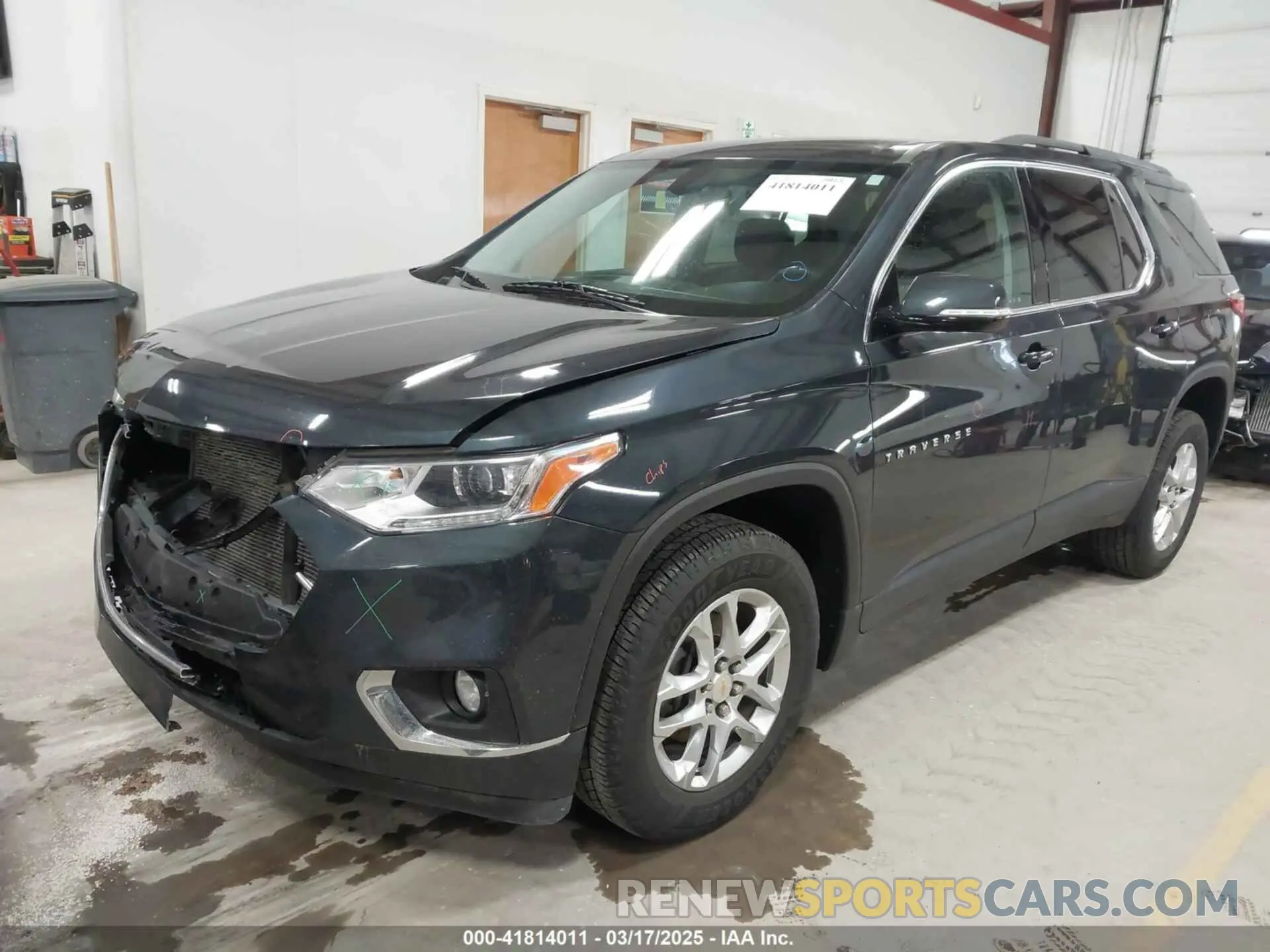 2 Photograph of a damaged car 1GNERGKW6LJ241878 CHEVROLET TRAVERSE 2020