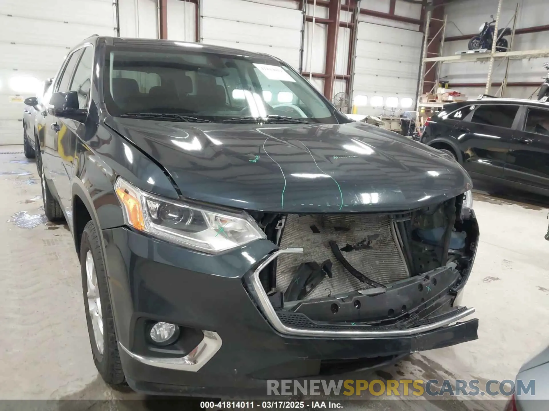 6 Photograph of a damaged car 1GNERGKW6LJ241878 CHEVROLET TRAVERSE 2020