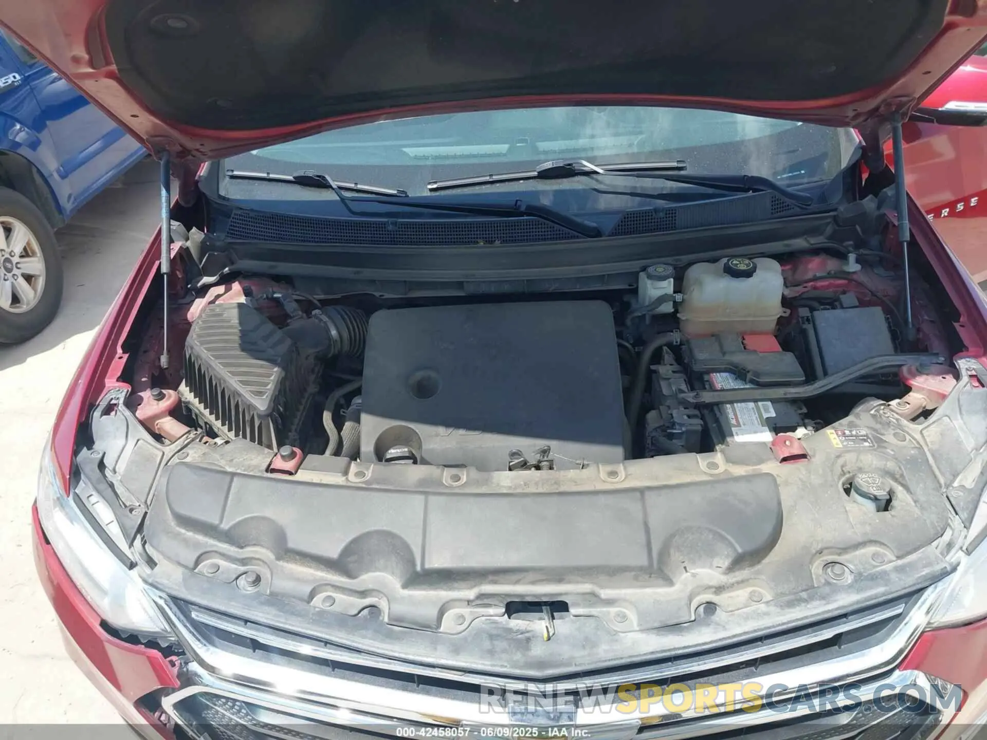 10 Photograph of a damaged car 1GNERGKW6LJ250421 CHEVROLET TRAVERSE 2020