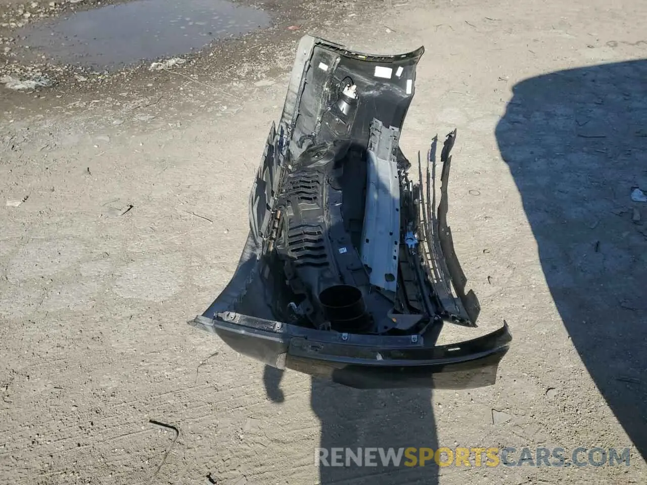 13 Photograph of a damaged car 1GNERGKW6LJ306163 CHEVROLET TRAVERSE 2020