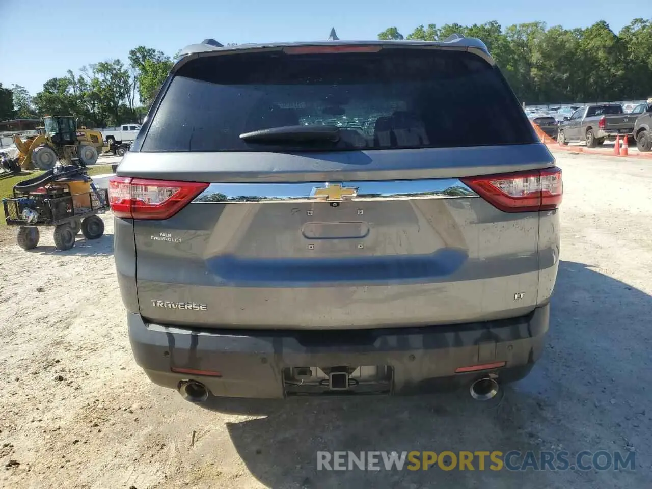 6 Photograph of a damaged car 1GNERGKW6LJ319334 CHEVROLET TRAVERSE 2020