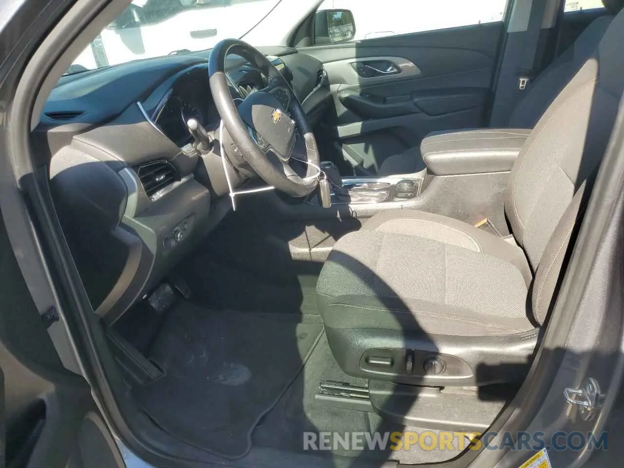 7 Photograph of a damaged car 1GNERGKW6LJ319334 CHEVROLET TRAVERSE 2020
