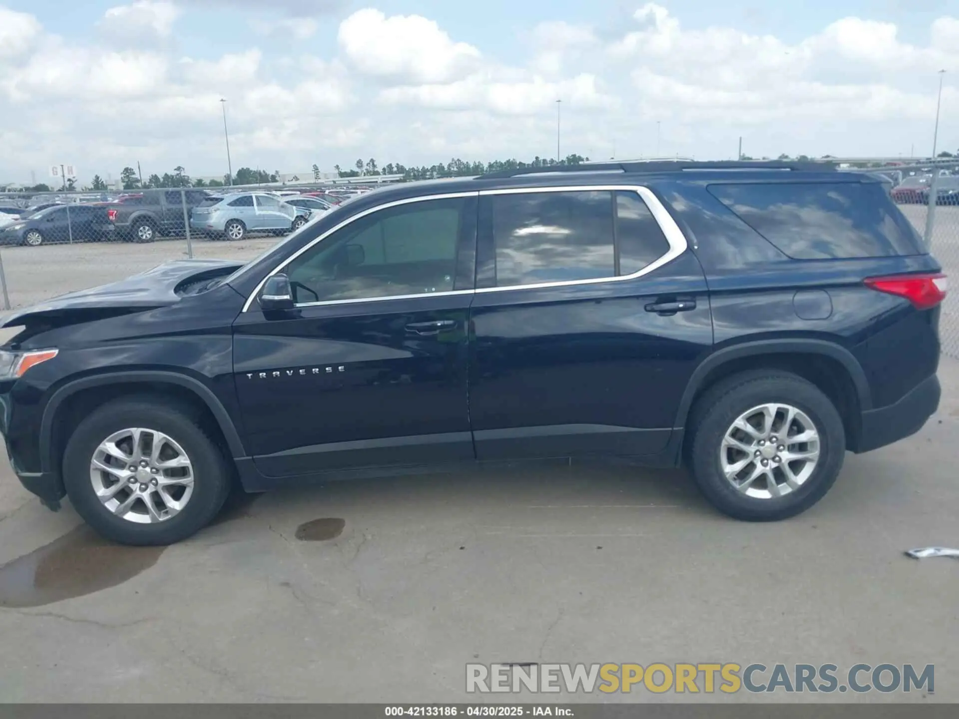 14 Photograph of a damaged car 1GNERGKW7LJ153664 CHEVROLET TRAVERSE 2020