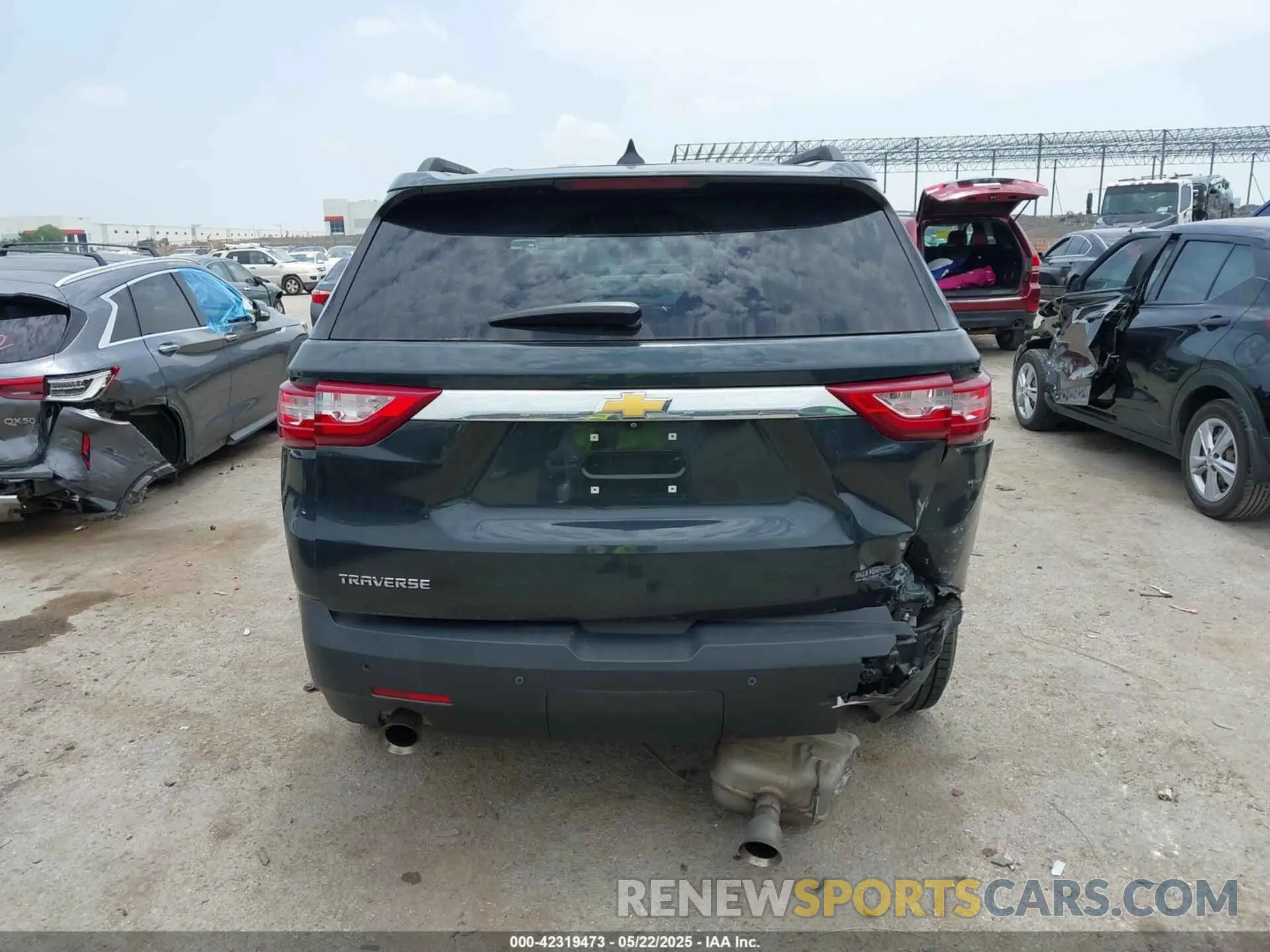 16 Photograph of a damaged car 1GNERGKW7LJ173784 CHEVROLET TRAVERSE 2020
