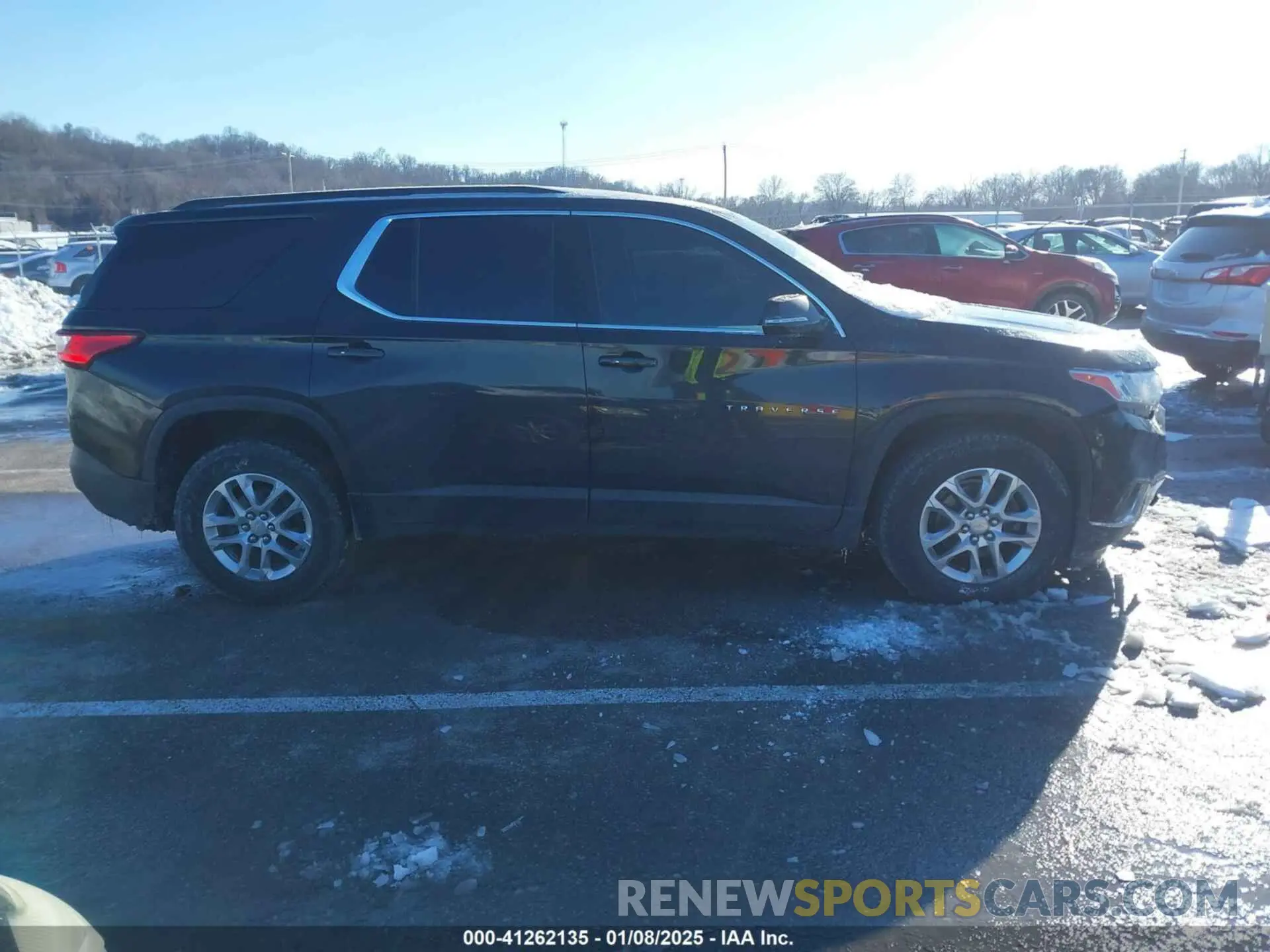 13 Photograph of a damaged car 1GNERGKW7LJ191671 CHEVROLET TRAVERSE 2020
