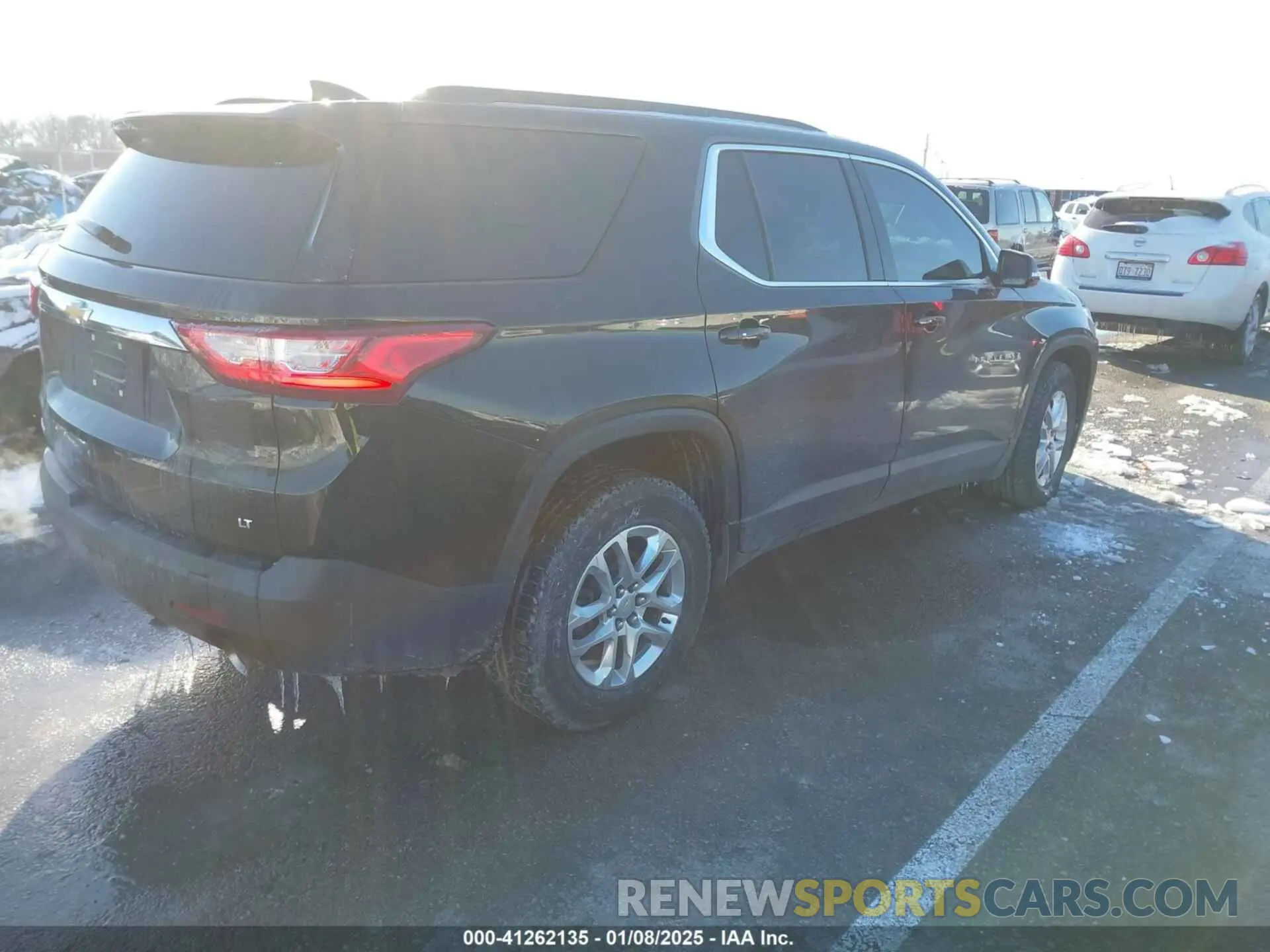 4 Photograph of a damaged car 1GNERGKW7LJ191671 CHEVROLET TRAVERSE 2020