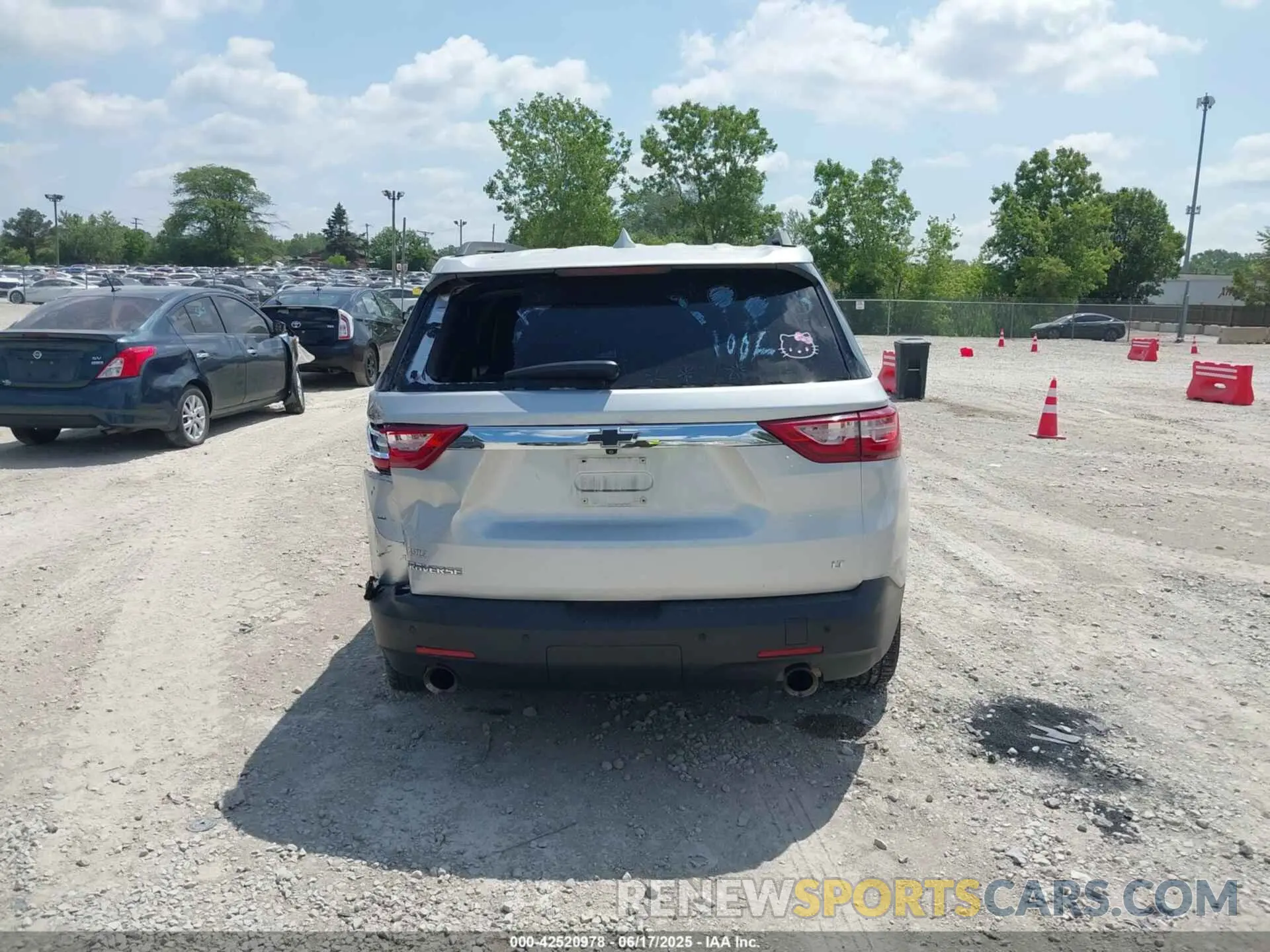 16 Photograph of a damaged car 1GNERGKW7LJ191749 CHEVROLET TRAVERSE 2020