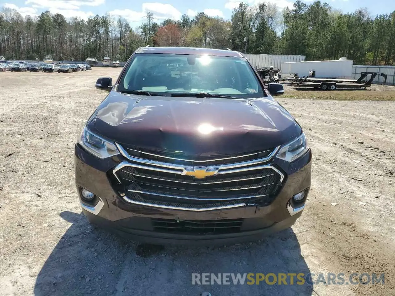 5 Photograph of a damaged car 1GNERGKW7LJ200000 CHEVROLET TRAVERSE 2020