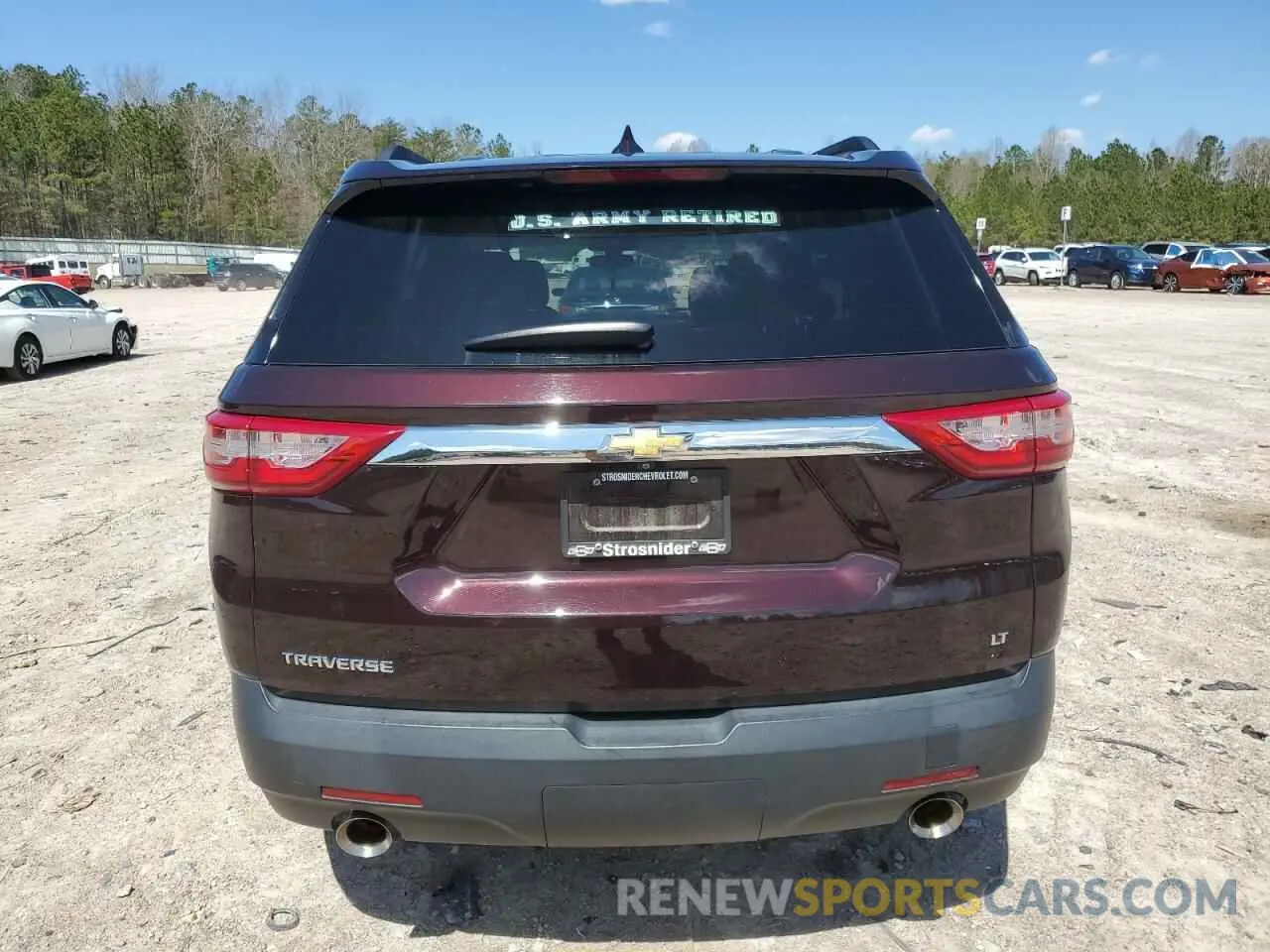6 Photograph of a damaged car 1GNERGKW7LJ200000 CHEVROLET TRAVERSE 2020