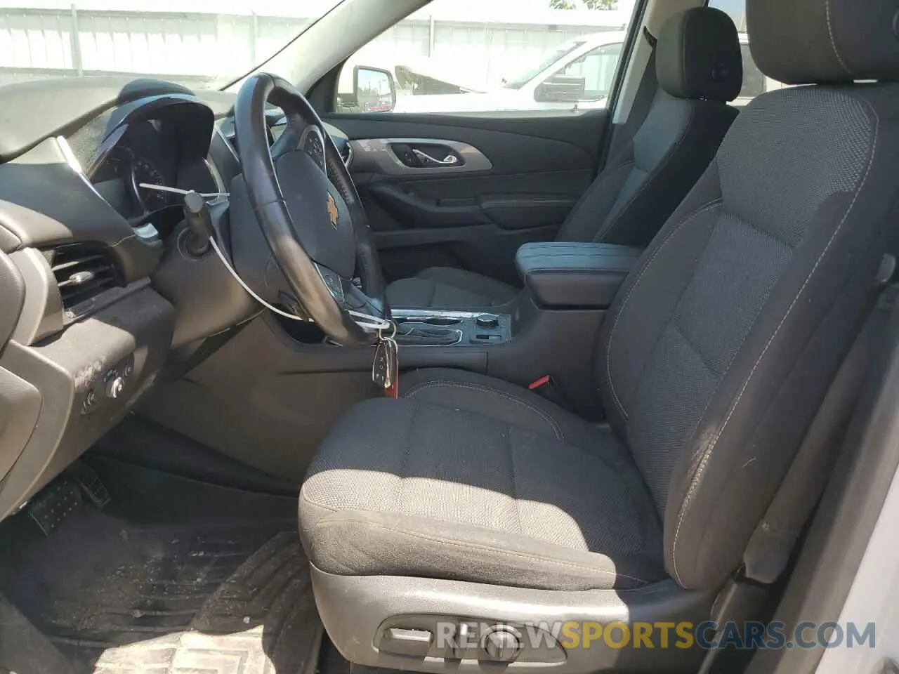 7 Photograph of a damaged car 1GNERGKW7LJ241615 CHEVROLET TRAVERSE 2020