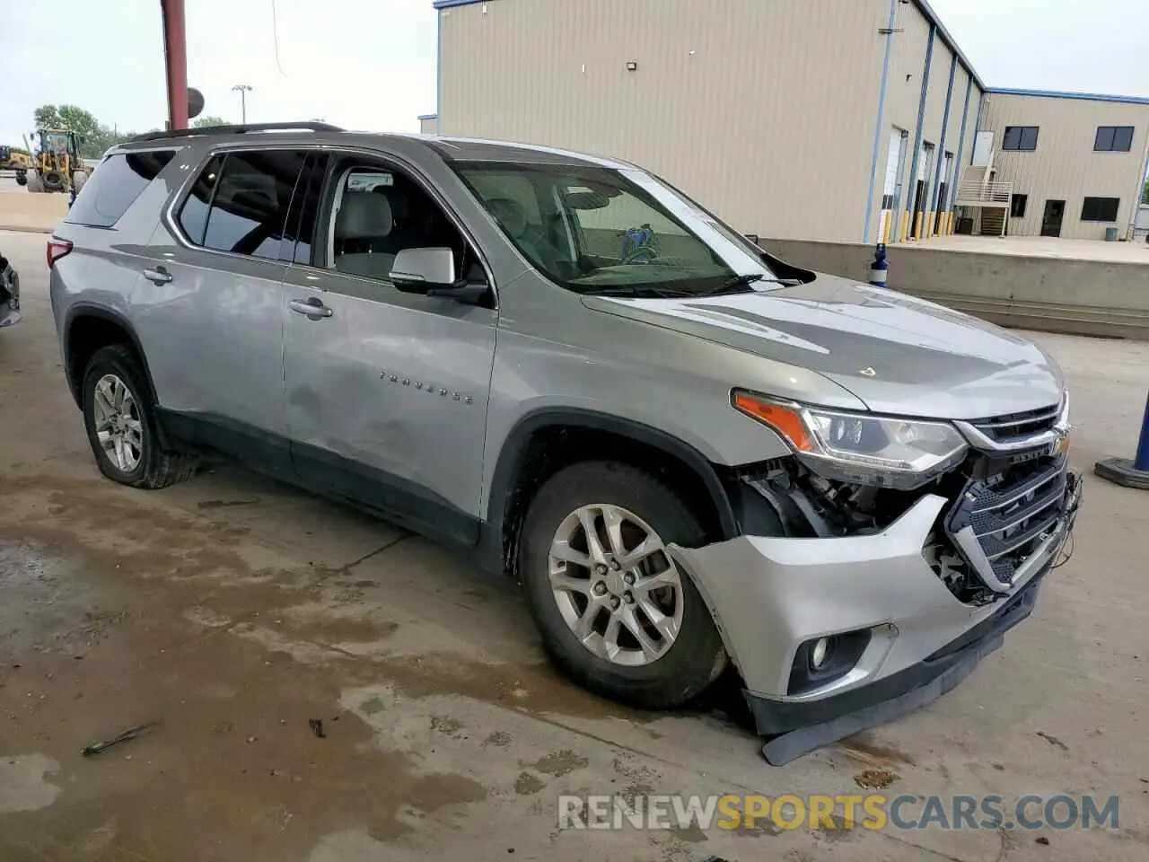 4 Photograph of a damaged car 1GNERGKW7LJ245051 CHEVROLET TRAVERSE 2020