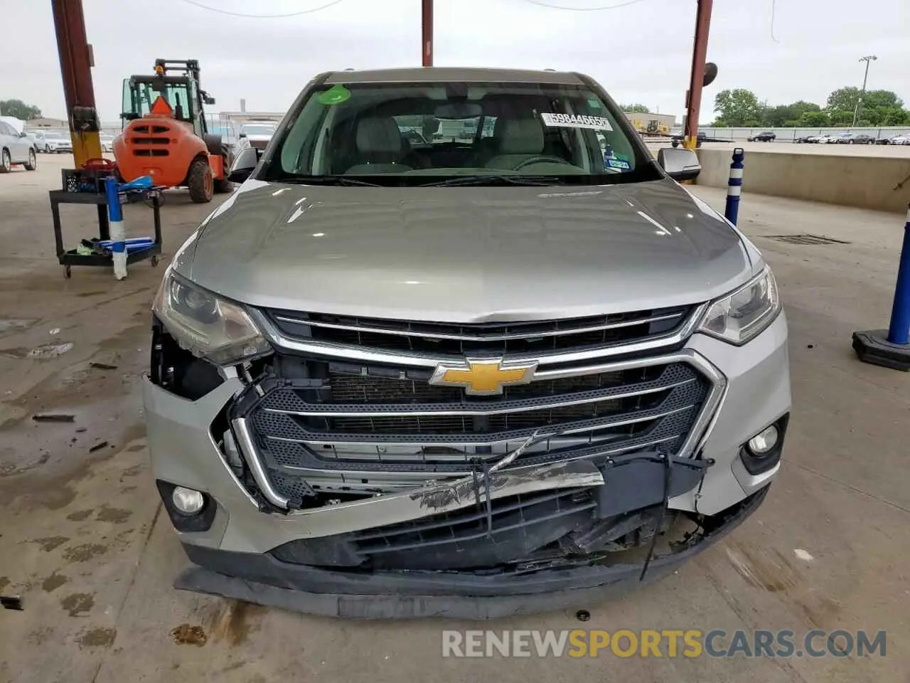 5 Photograph of a damaged car 1GNERGKW7LJ245051 CHEVROLET TRAVERSE 2020