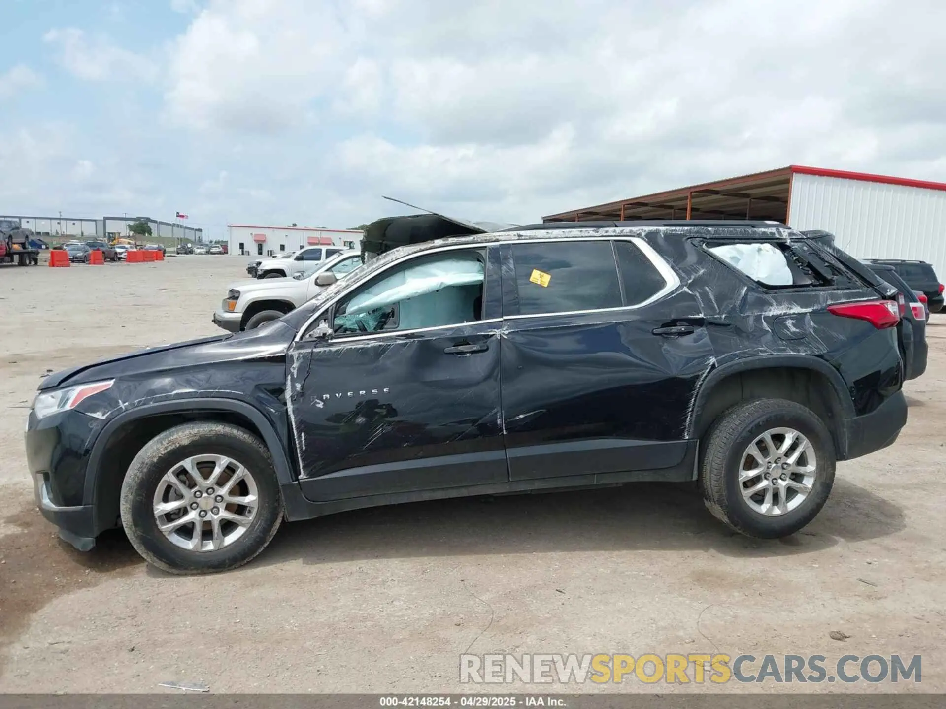 14 Photograph of a damaged car 1GNERGKW7LJ285436 CHEVROLET TRAVERSE 2020