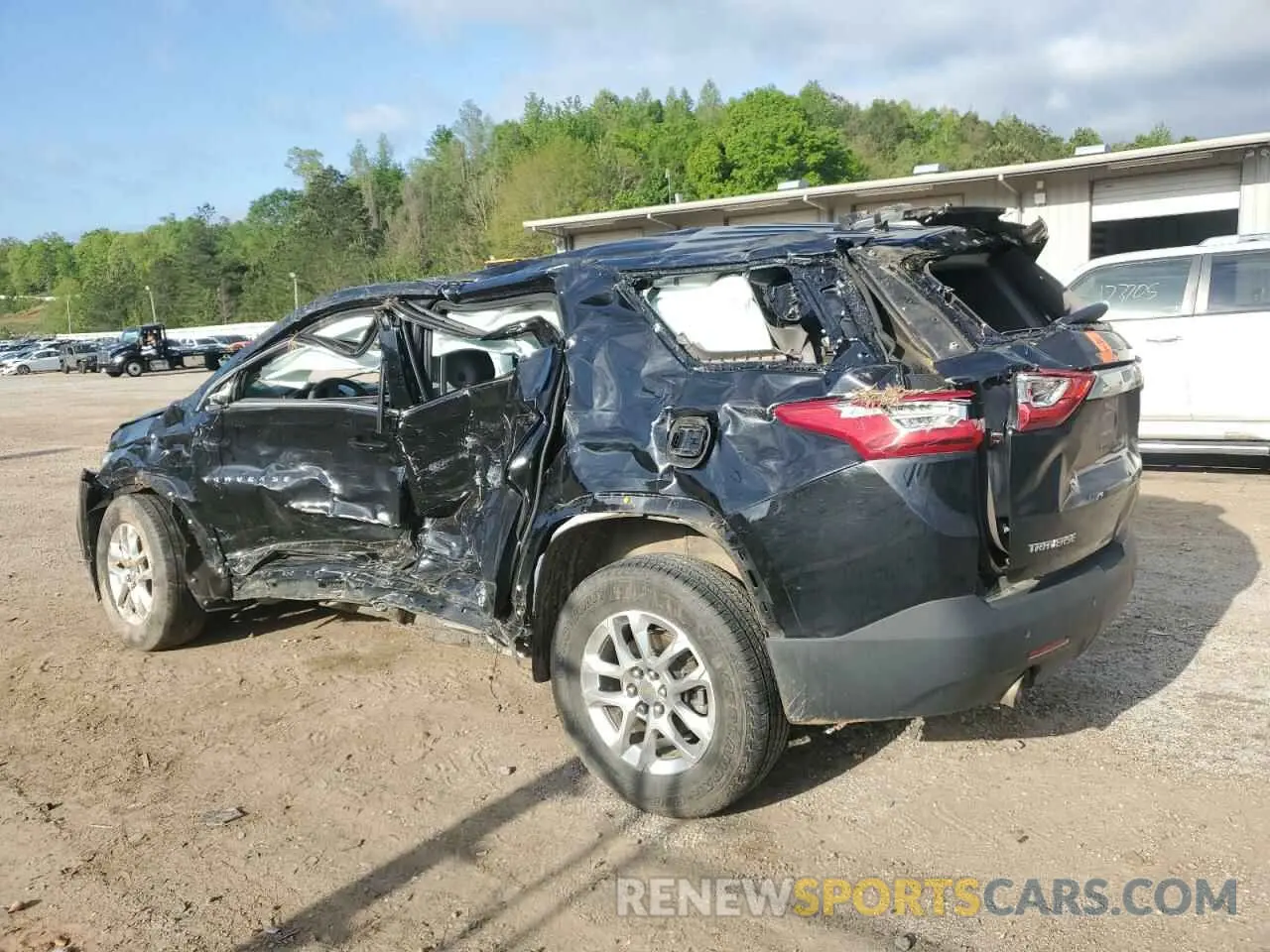 2 Photograph of a damaged car 1GNERGKW8LJ121807 CHEVROLET TRAVERSE 2020