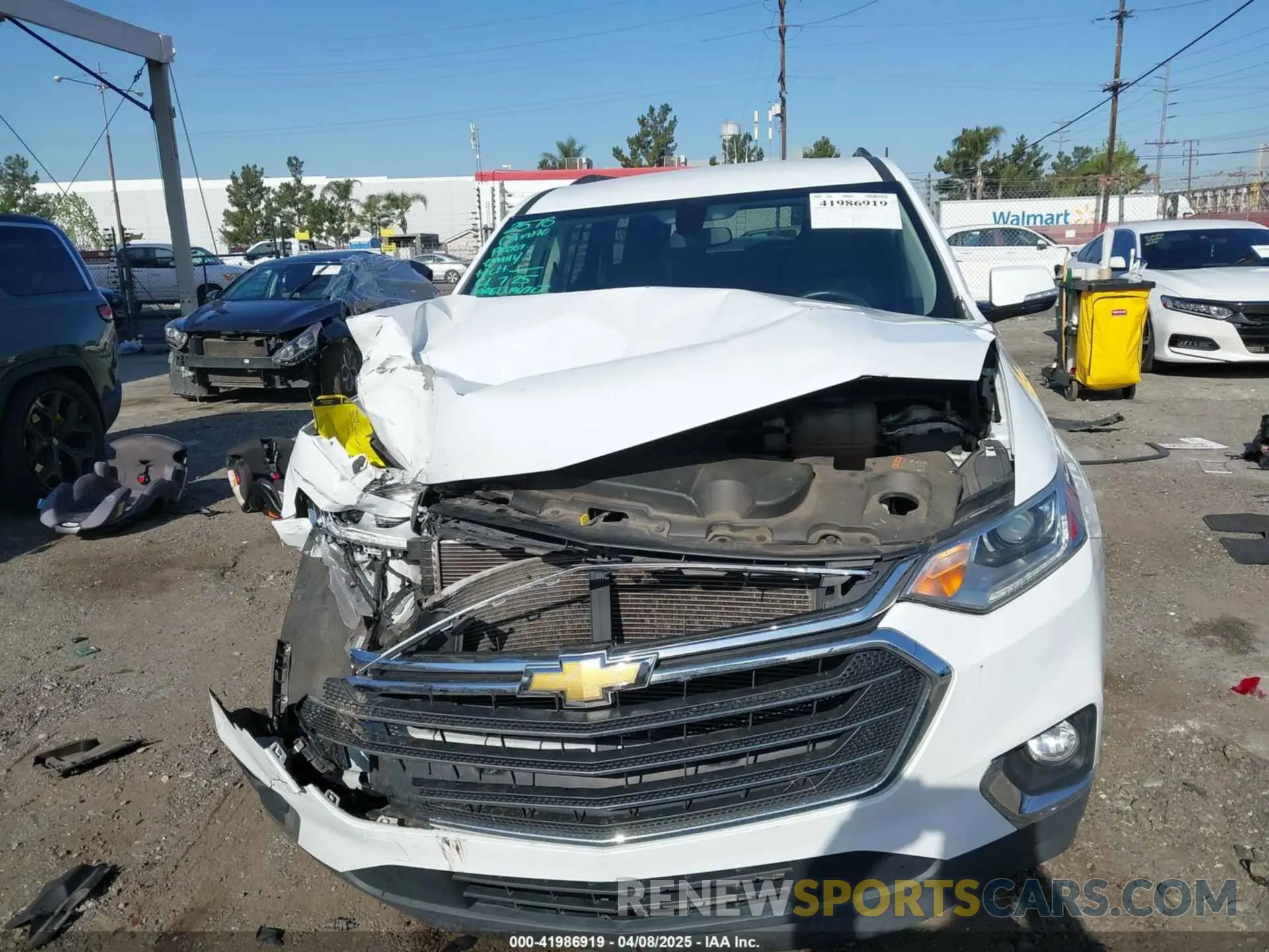 13 Photograph of a damaged car 1GNERGKW8LJ220868 CHEVROLET TRAVERSE 2020