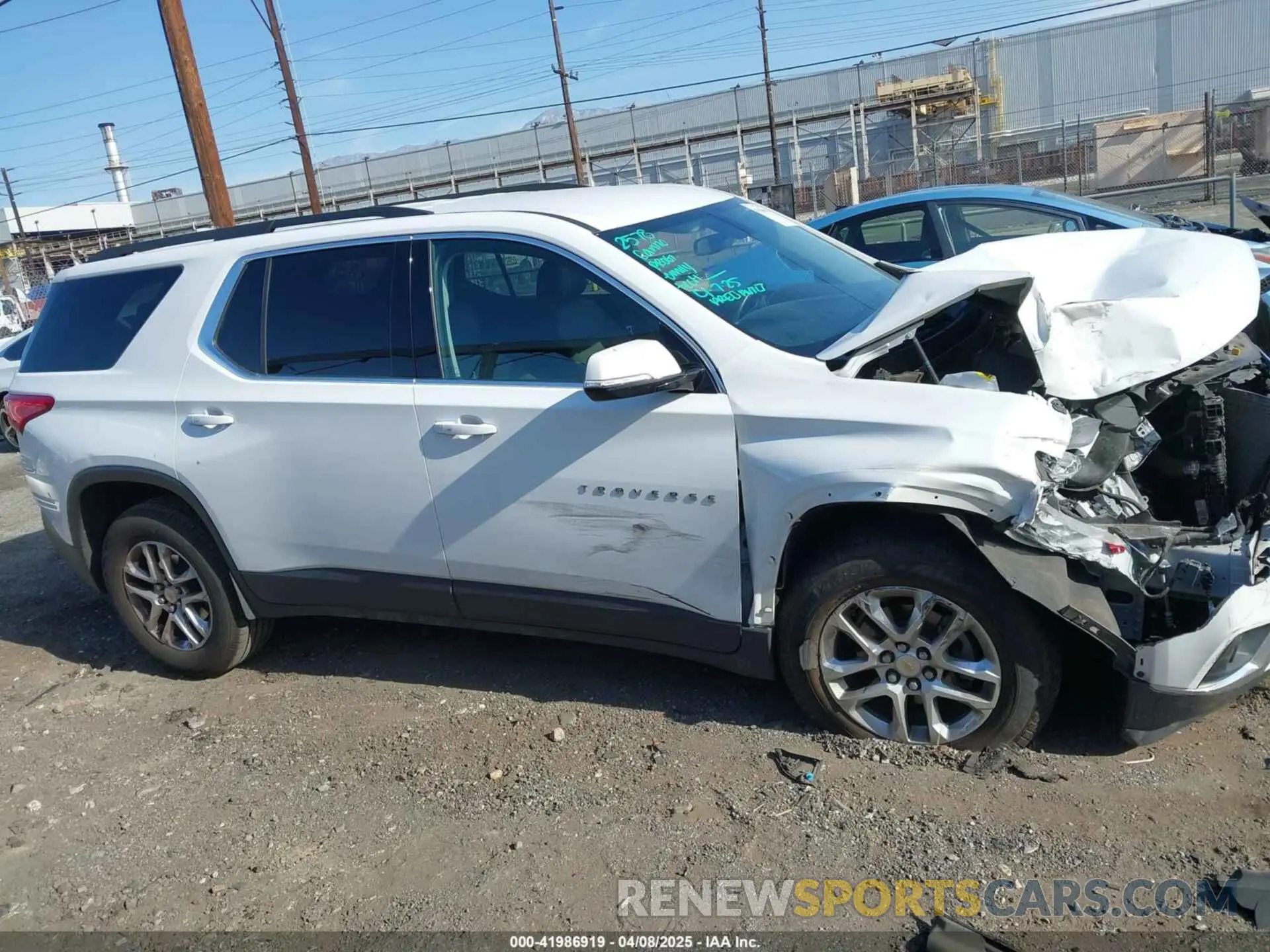 14 Photograph of a damaged car 1GNERGKW8LJ220868 CHEVROLET TRAVERSE 2020