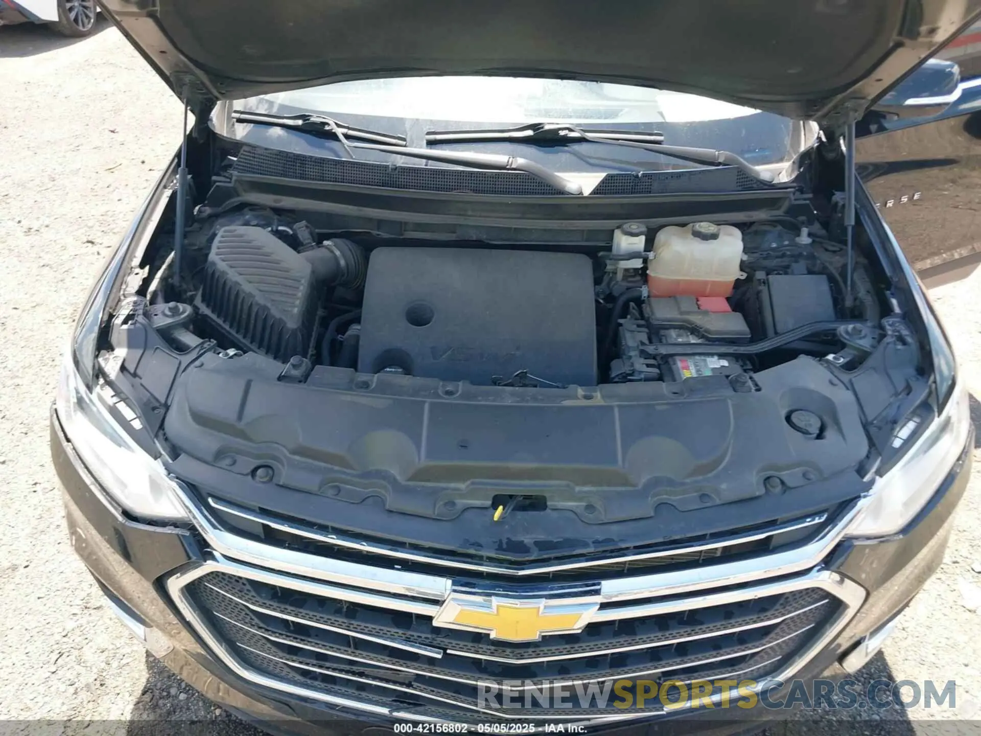 10 Photograph of a damaged car 1GNERGKW8LJ297126 CHEVROLET TRAVERSE 2020