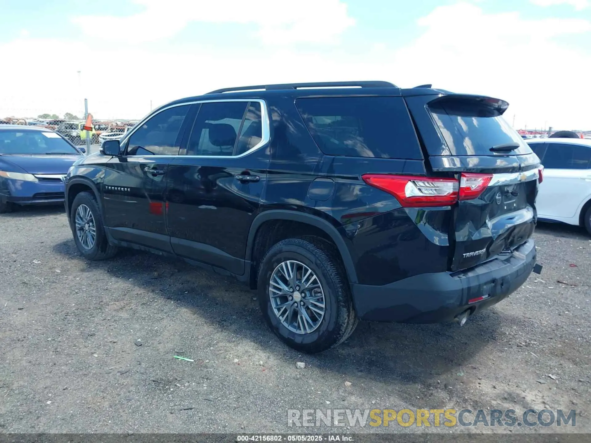 3 Photograph of a damaged car 1GNERGKW8LJ297126 CHEVROLET TRAVERSE 2020