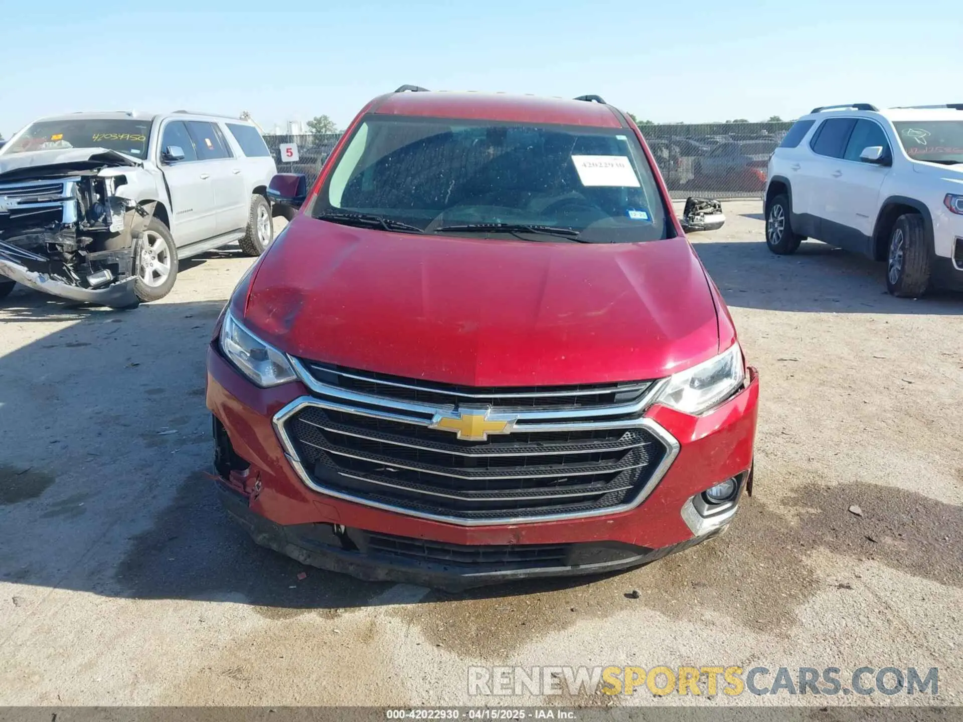12 Photograph of a damaged car 1GNERGKW9LJ309932 CHEVROLET TRAVERSE 2020