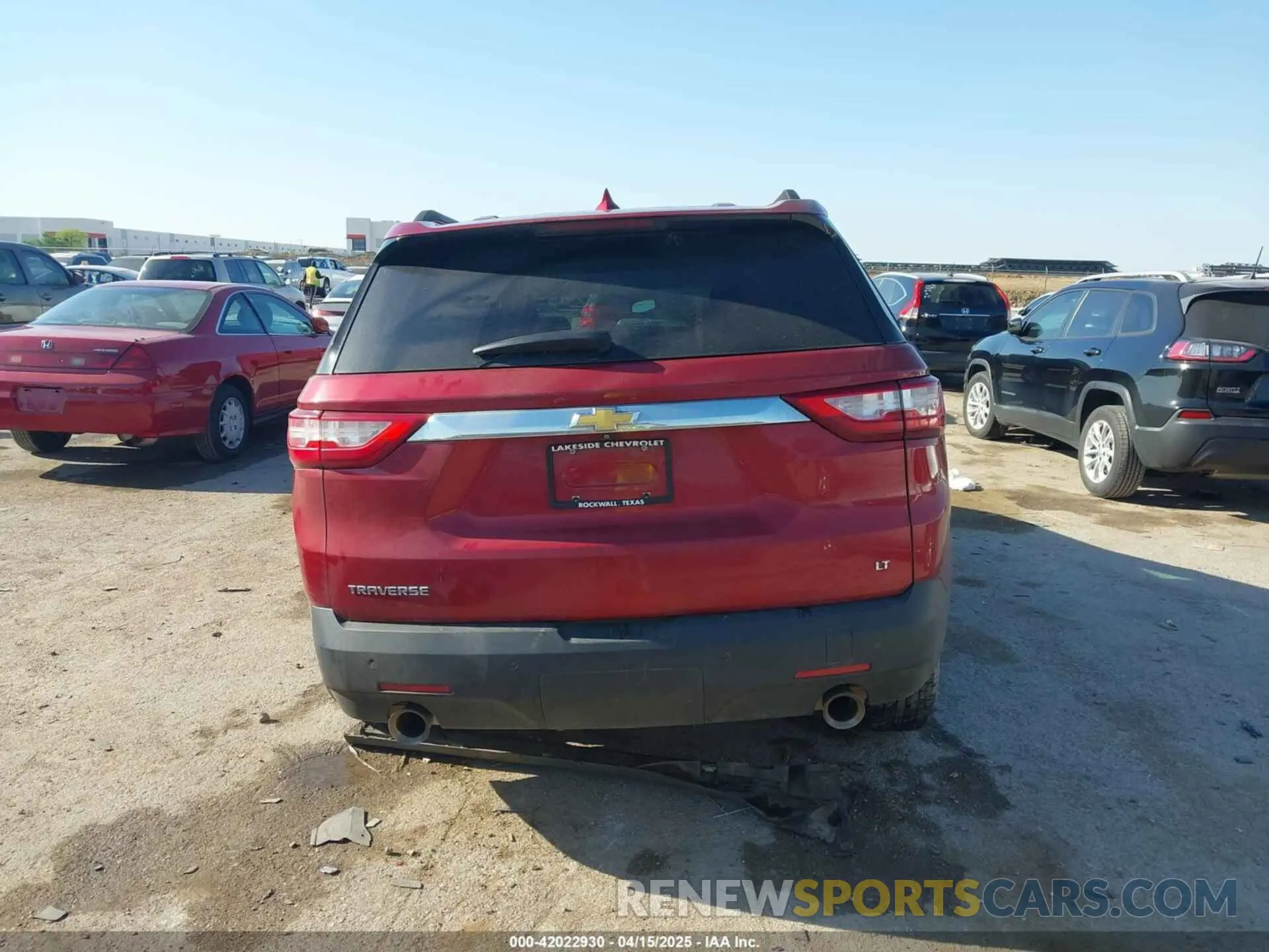 16 Photograph of a damaged car 1GNERGKW9LJ309932 CHEVROLET TRAVERSE 2020