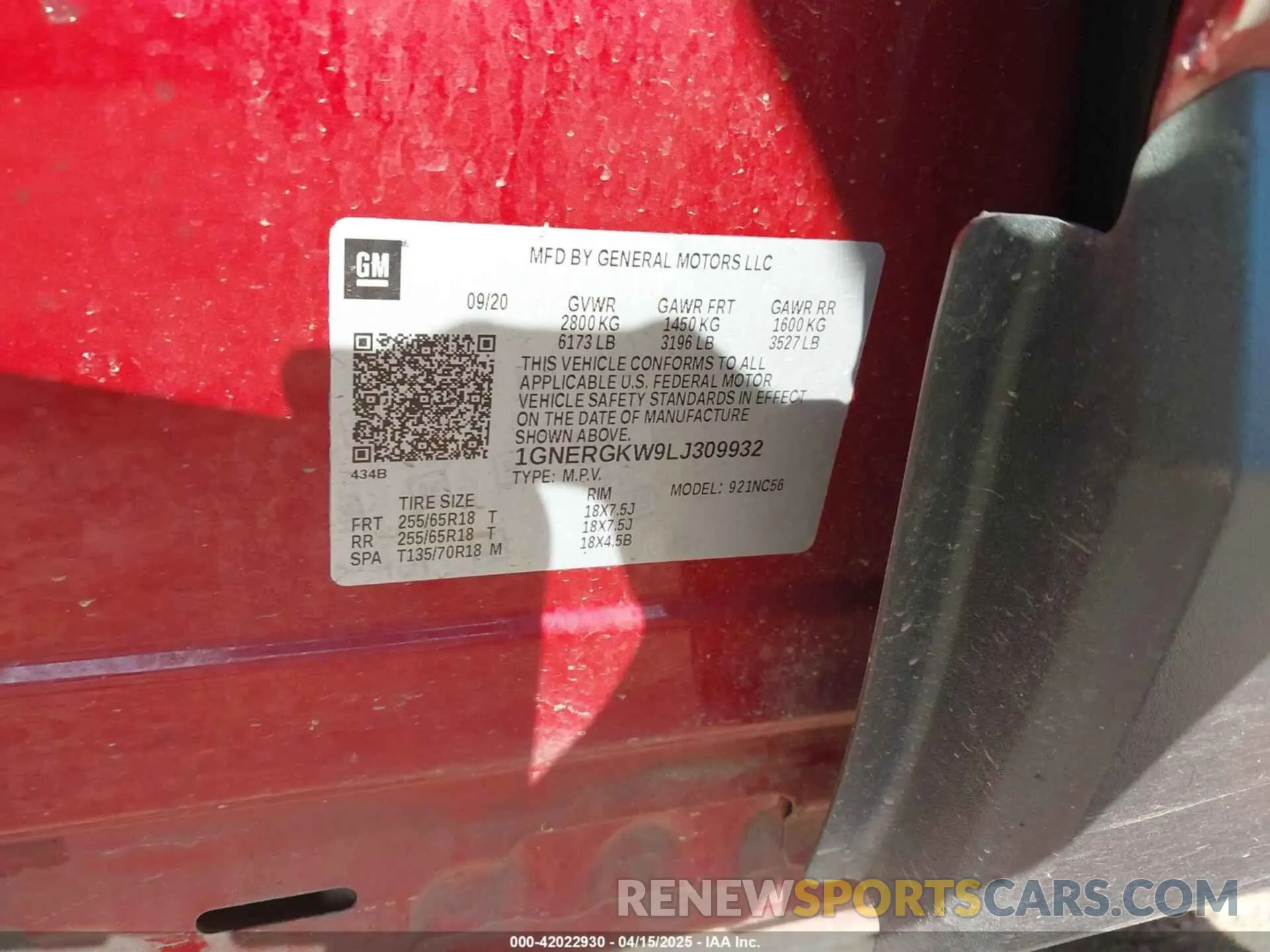 9 Photograph of a damaged car 1GNERGKW9LJ309932 CHEVROLET TRAVERSE 2020