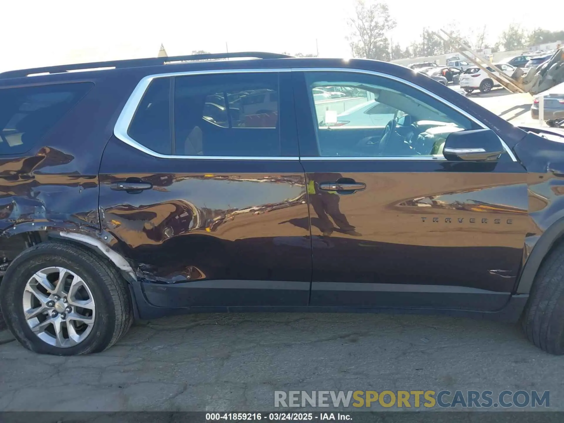 13 Photograph of a damaged car 1GNERGKW9LJ319473 CHEVROLET TRAVERSE 2020