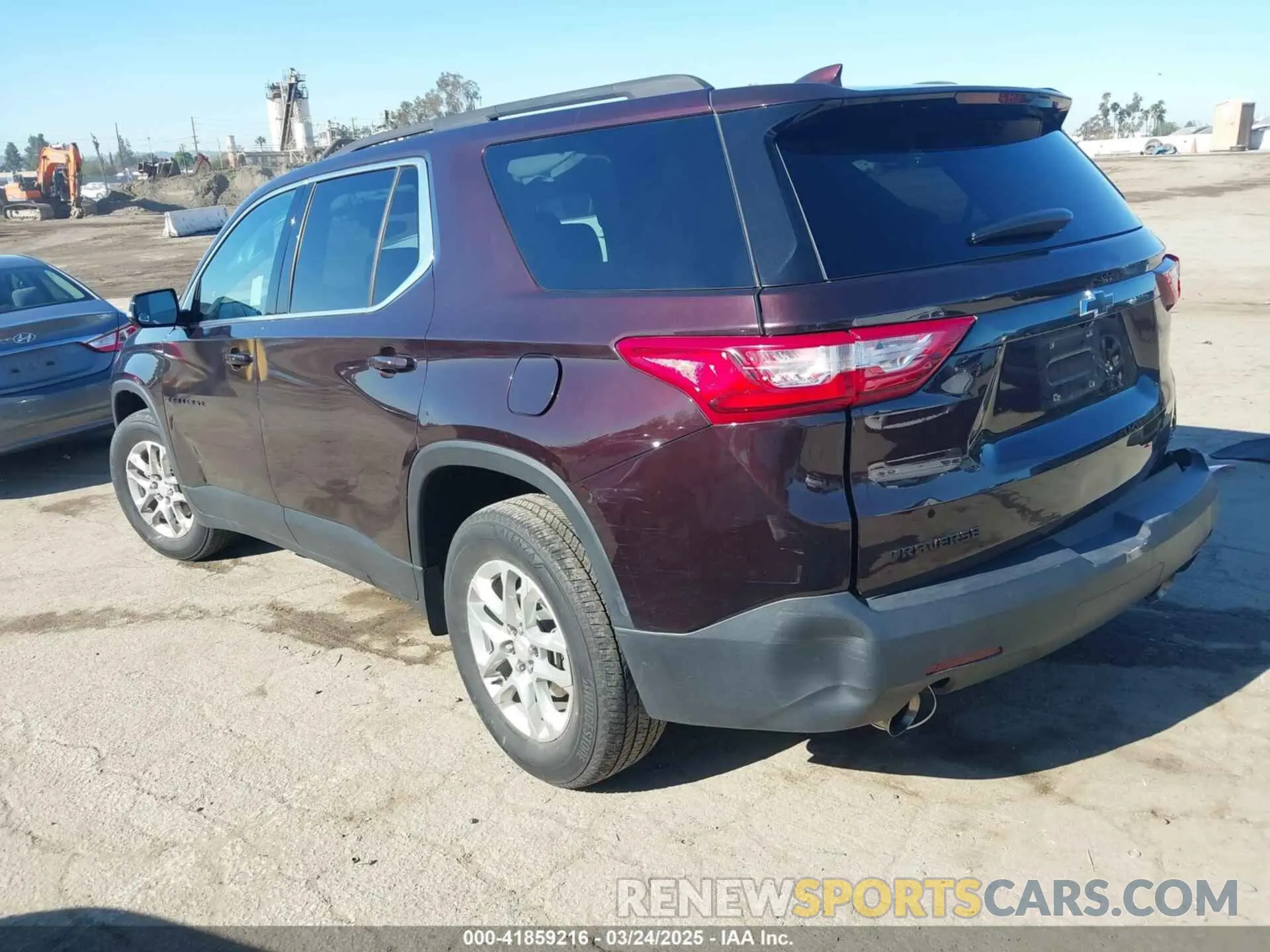 3 Photograph of a damaged car 1GNERGKW9LJ319473 CHEVROLET TRAVERSE 2020