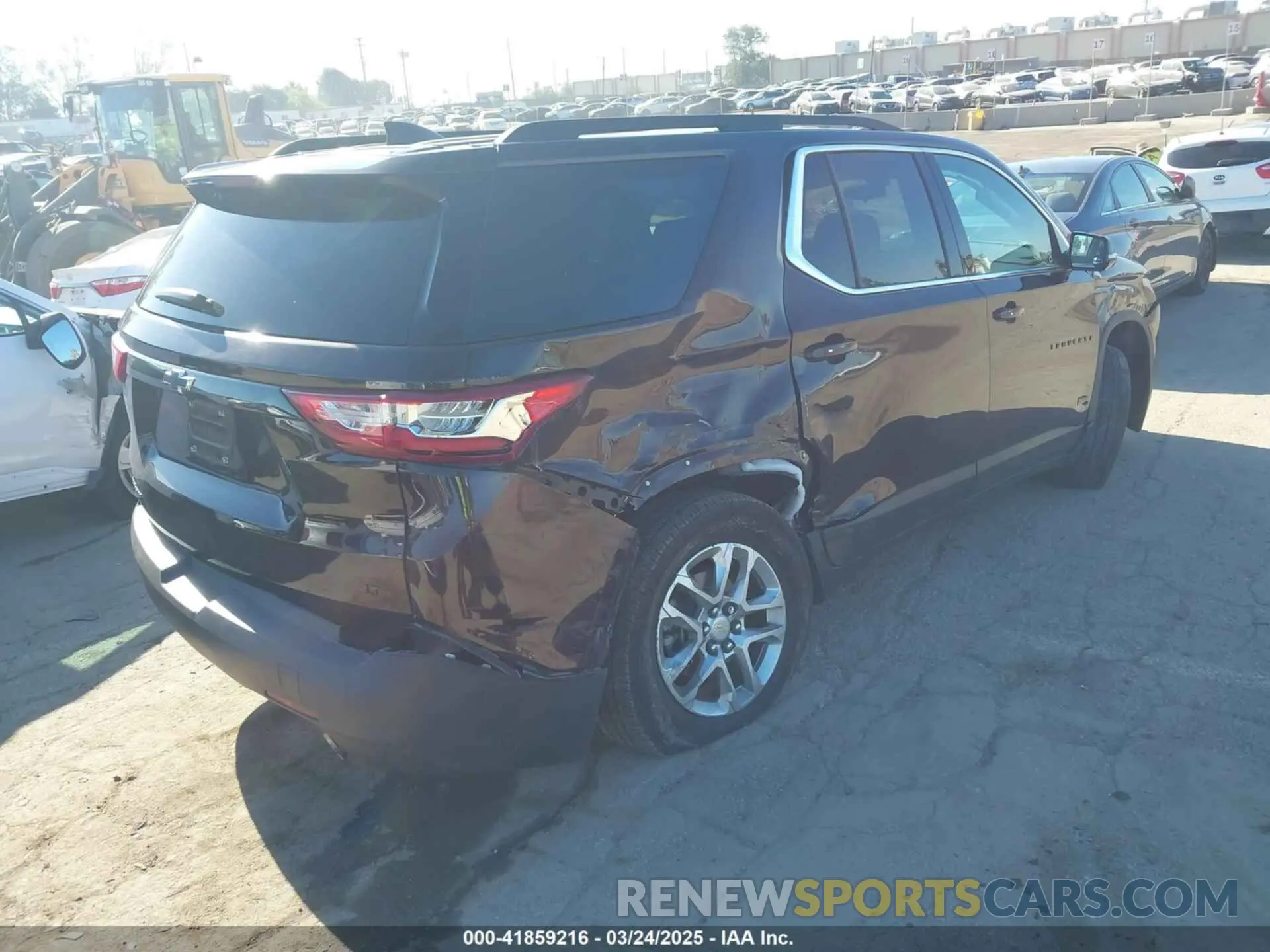 4 Photograph of a damaged car 1GNERGKW9LJ319473 CHEVROLET TRAVERSE 2020