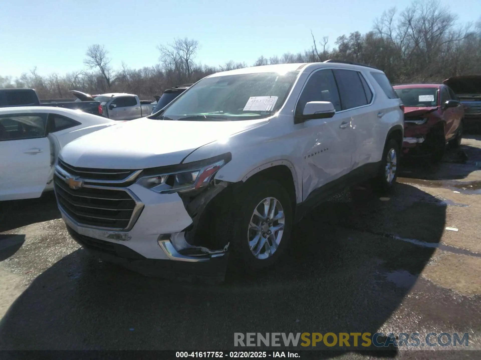 2 Photograph of a damaged car 1GNERGKWXLJ112767 CHEVROLET TRAVERSE 2020