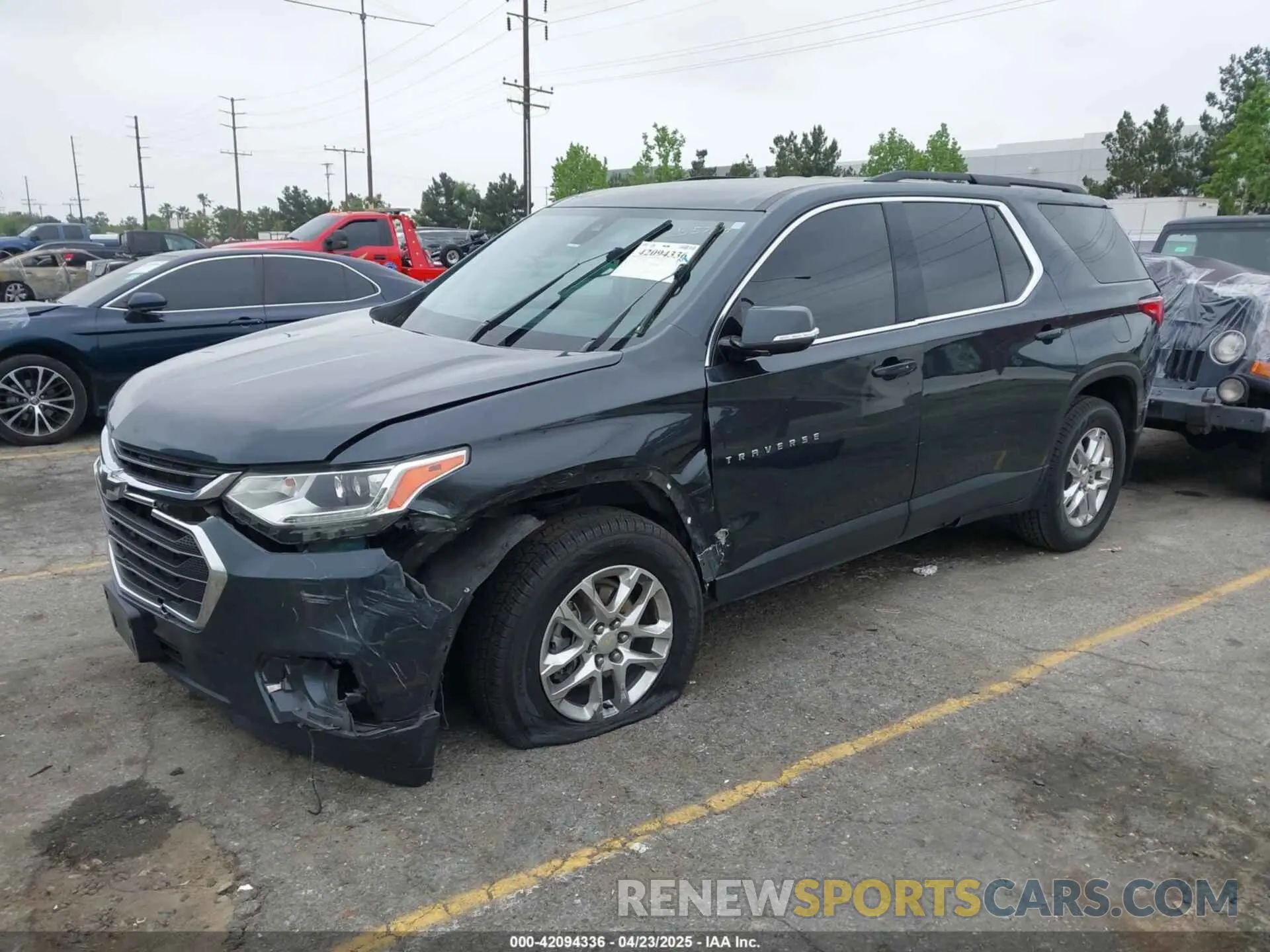2 Photograph of a damaged car 1GNERGKWXLJ320261 CHEVROLET TRAVERSE 2020