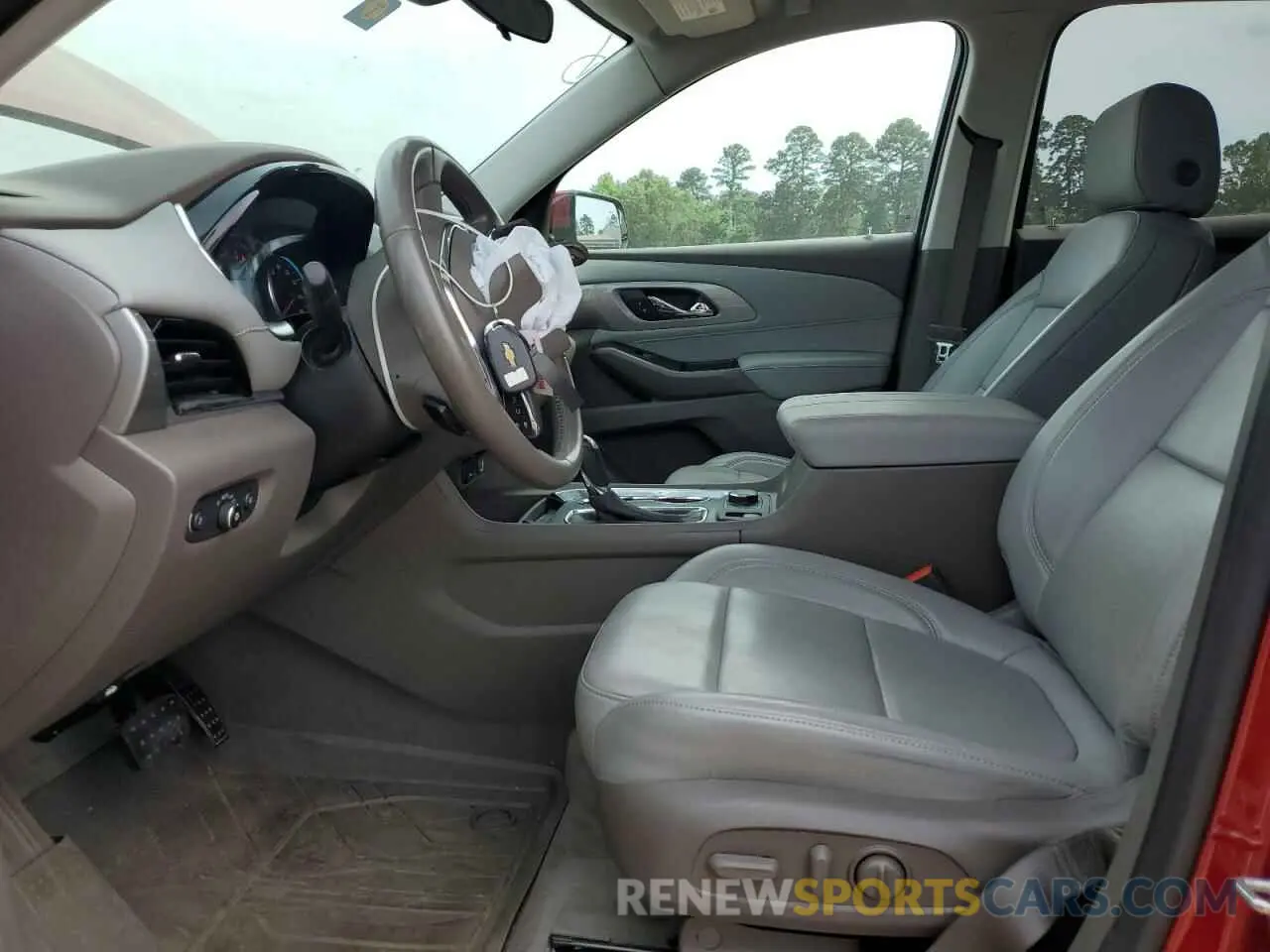 7 Photograph of a damaged car 1GNERHKW0LJ229456 CHEVROLET TRAVERSE 2020