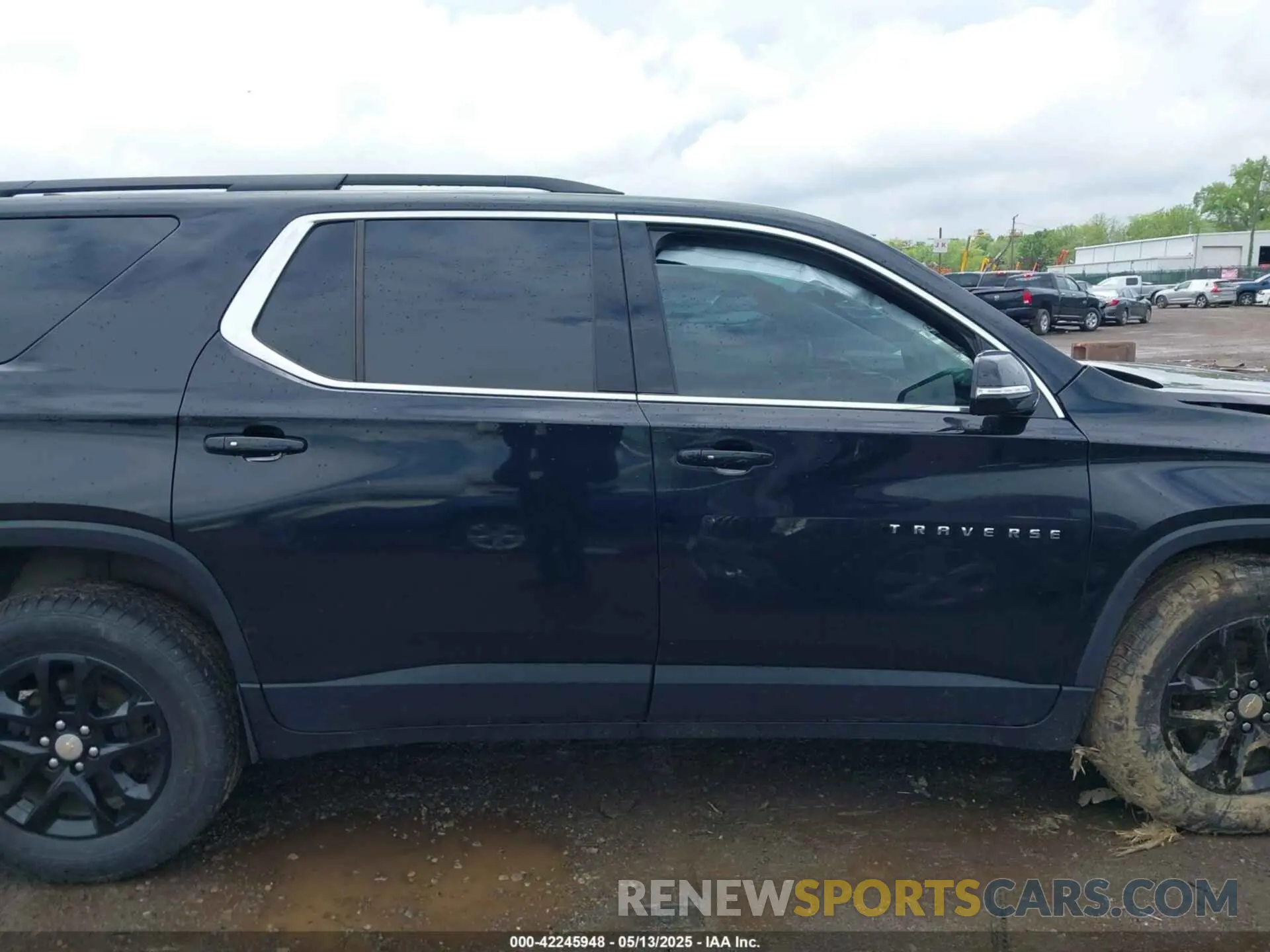 13 Photograph of a damaged car 1GNERHKW1LJ125834 CHEVROLET TRAVERSE 2020