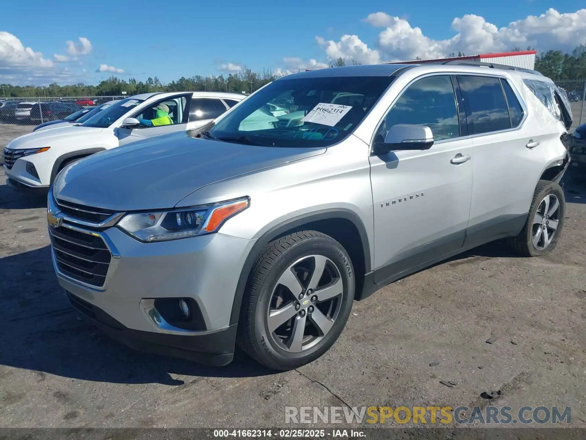 2 Photograph of a damaged car 1GNERHKW1LJ245617 CHEVROLET TRAVERSE 2020