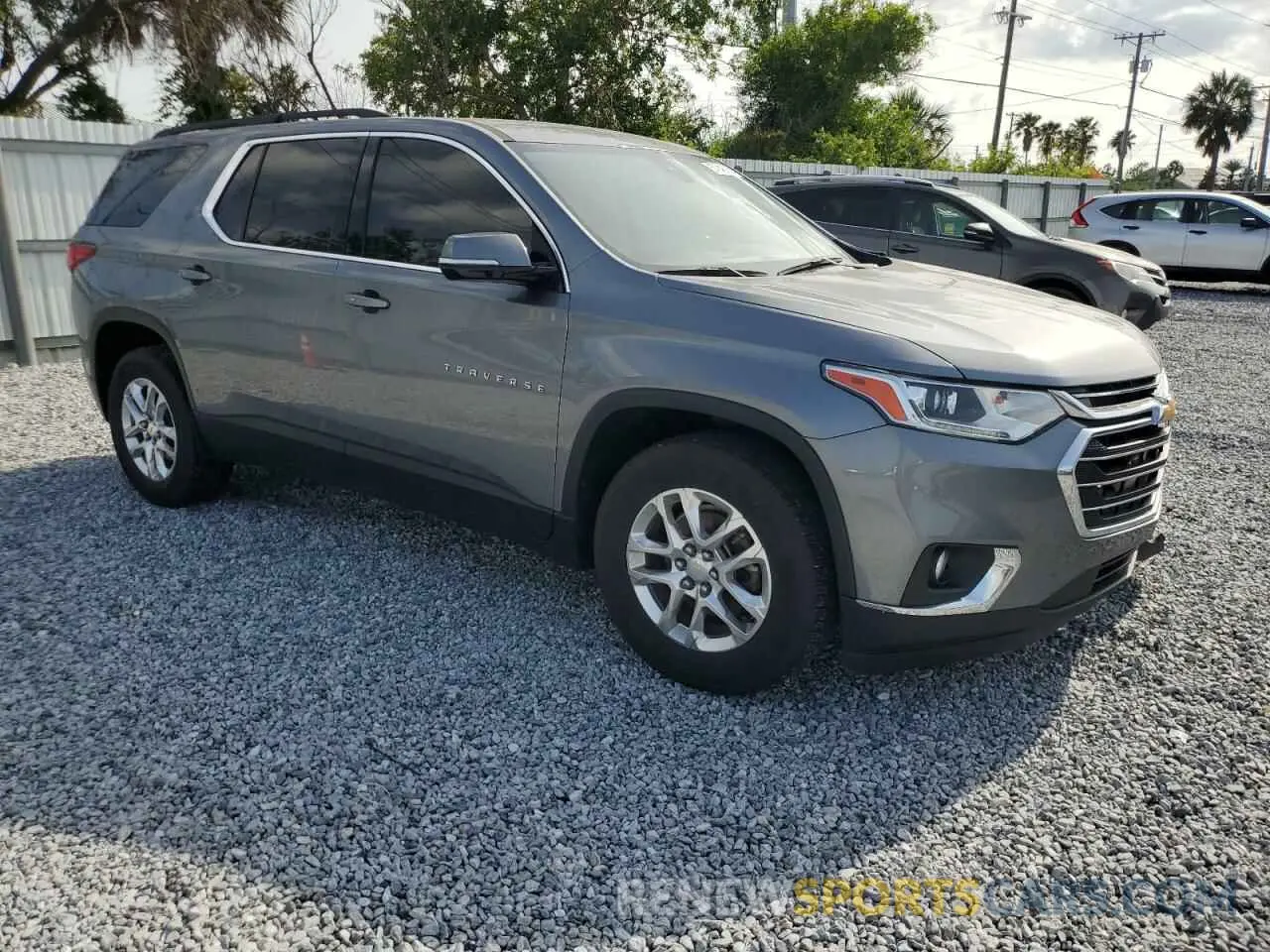 4 Photograph of a damaged car 1GNERHKW1LJ300373 CHEVROLET TRAVERSE 2020
