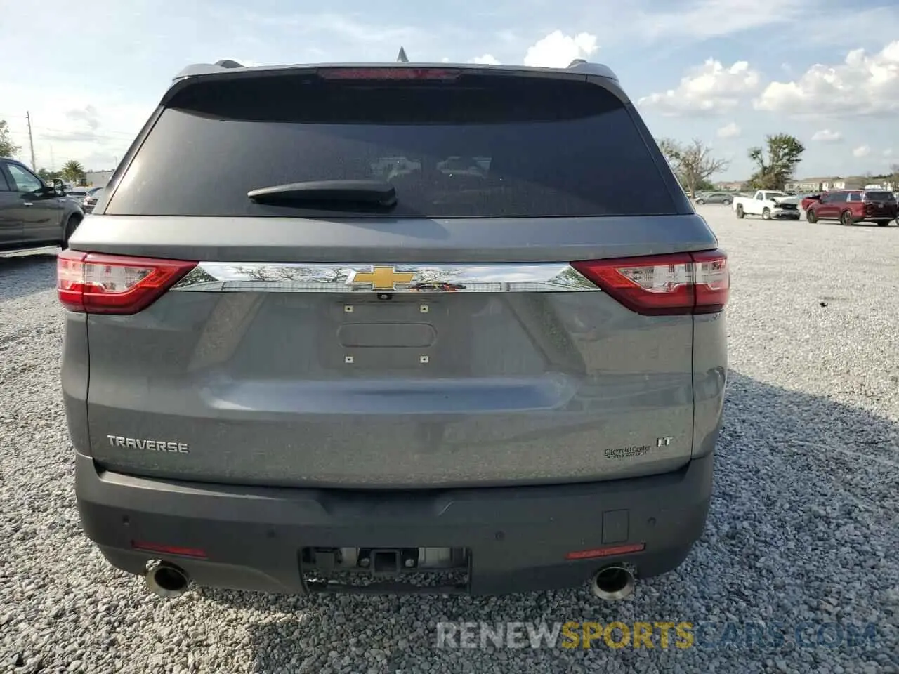 6 Photograph of a damaged car 1GNERHKW1LJ300373 CHEVROLET TRAVERSE 2020