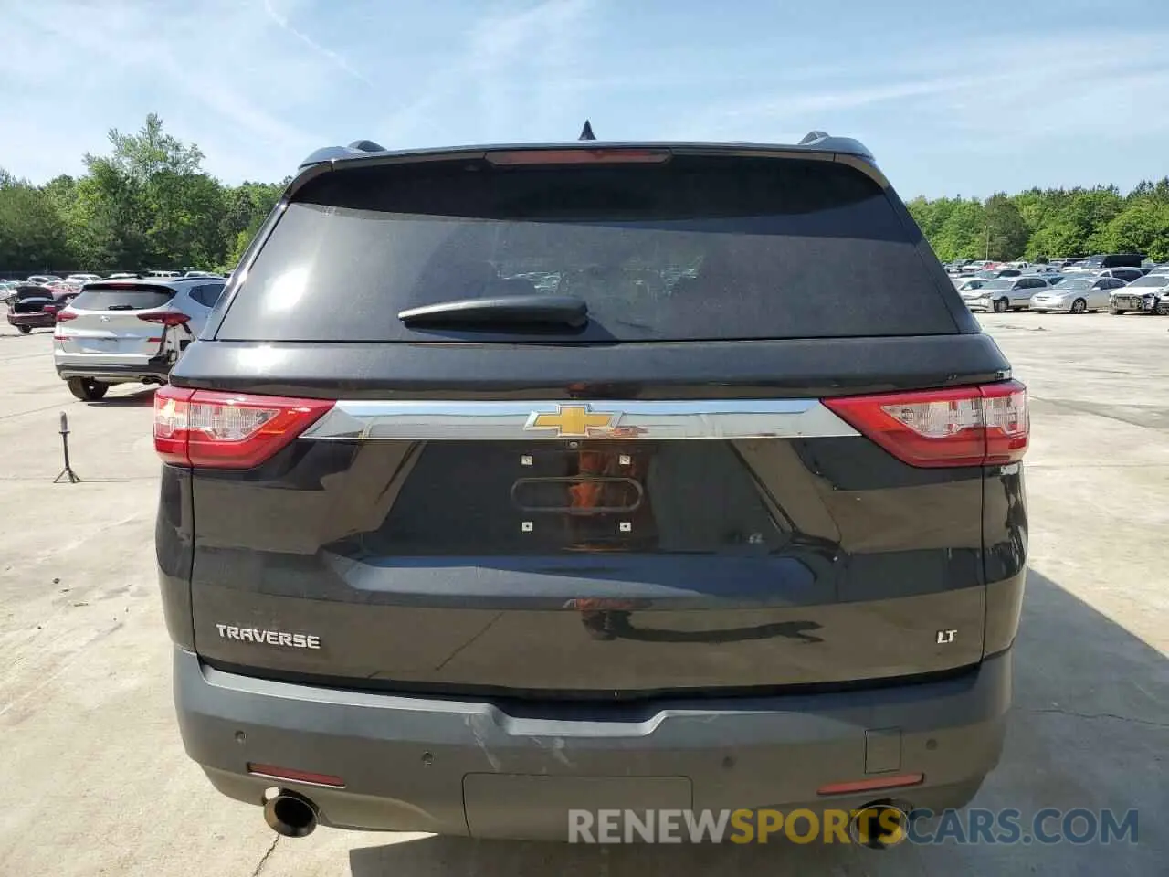6 Photograph of a damaged car 1GNERHKW1LJ301085 CHEVROLET TRAVERSE 2020