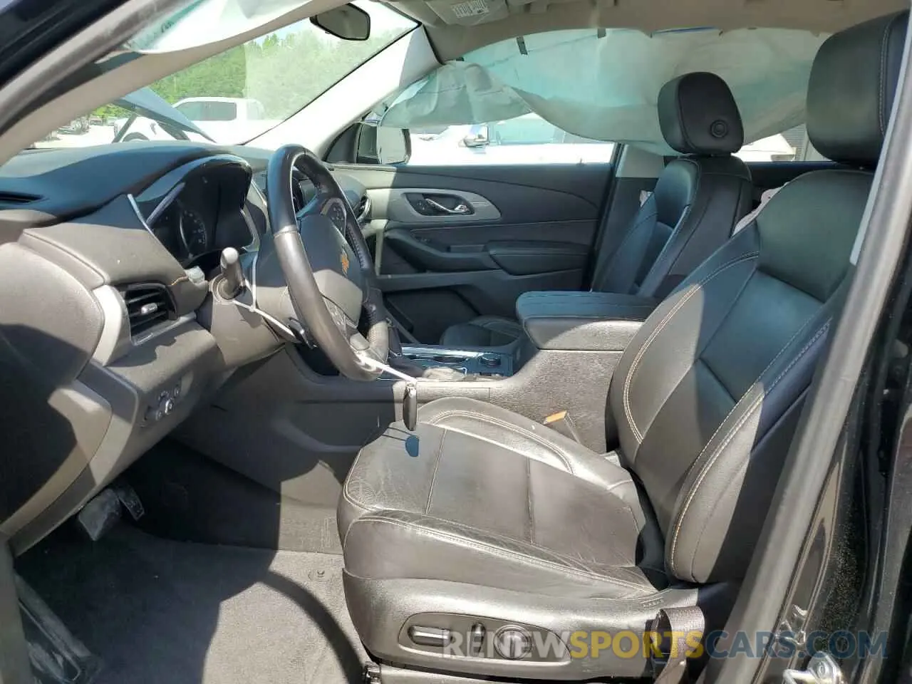 7 Photograph of a damaged car 1GNERHKW1LJ301085 CHEVROLET TRAVERSE 2020