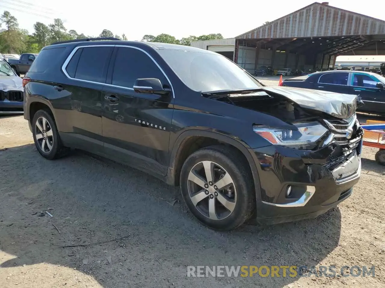 4 Photograph of a damaged car 1GNERHKW2LJ300026 CHEVROLET TRAVERSE 2020
