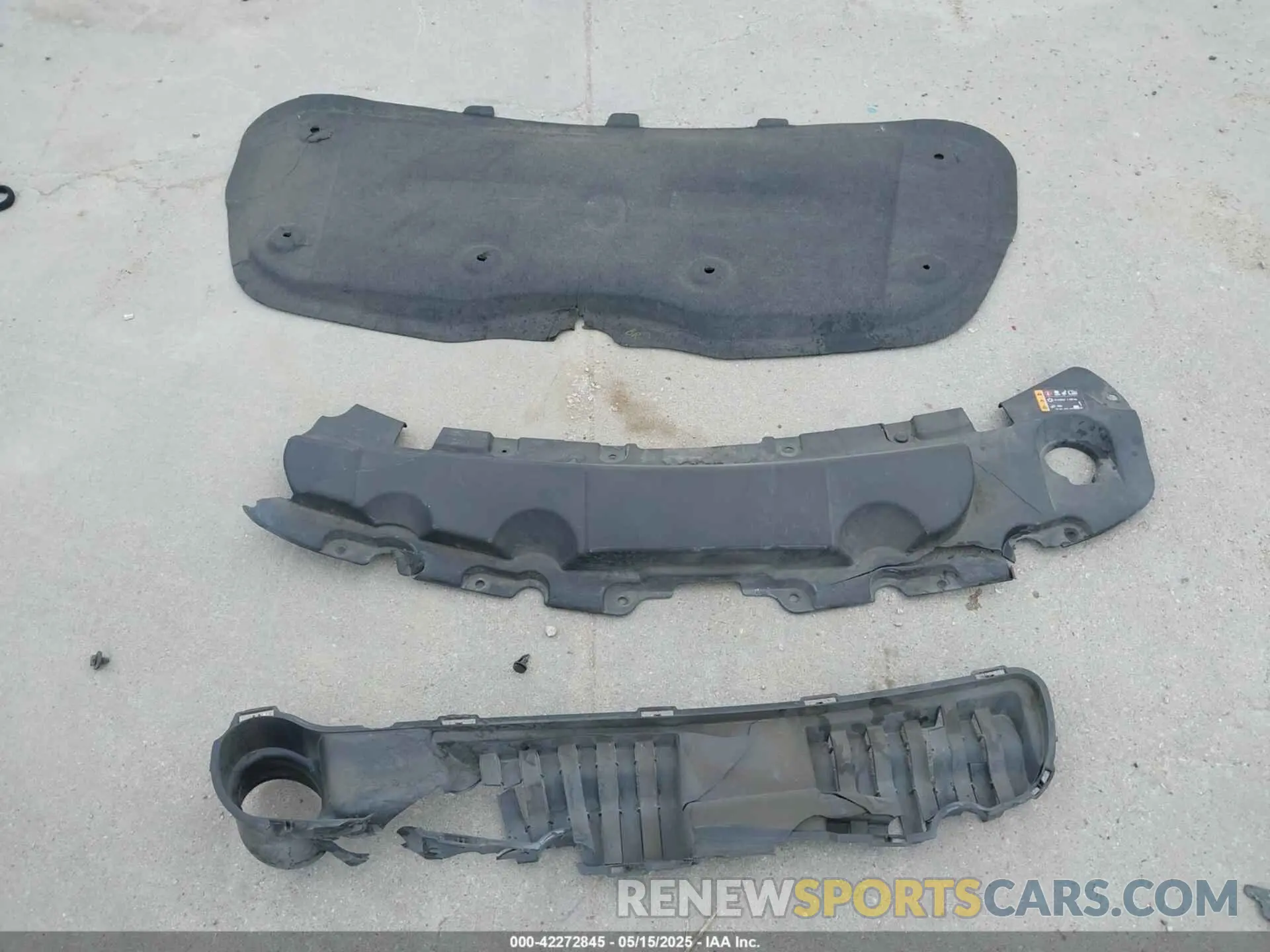 12 Photograph of a damaged car 1GNERHKW3LJ237616 CHEVROLET TRAVERSE 2020